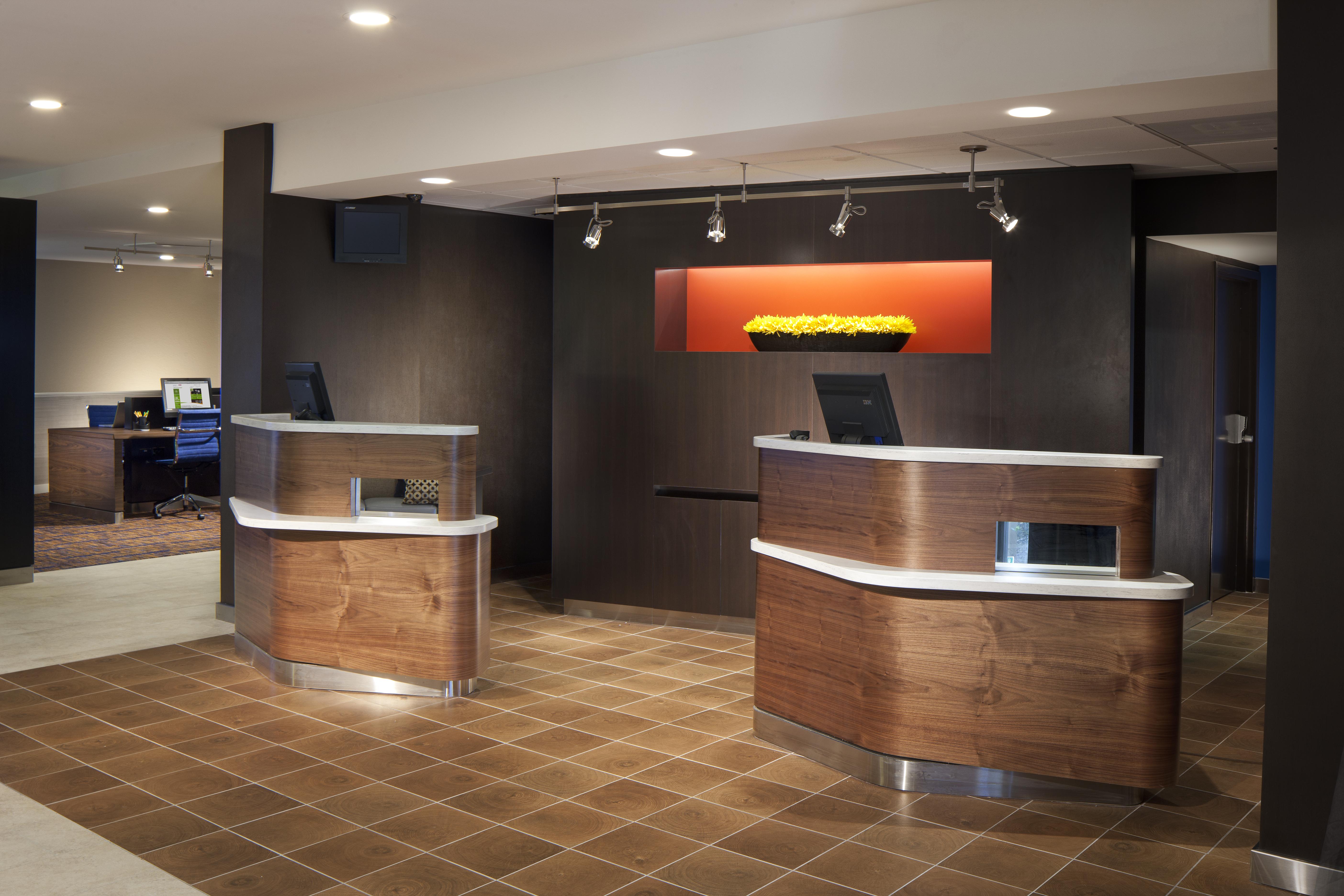 Courtyard Myers Cape Coral Hotel 3*