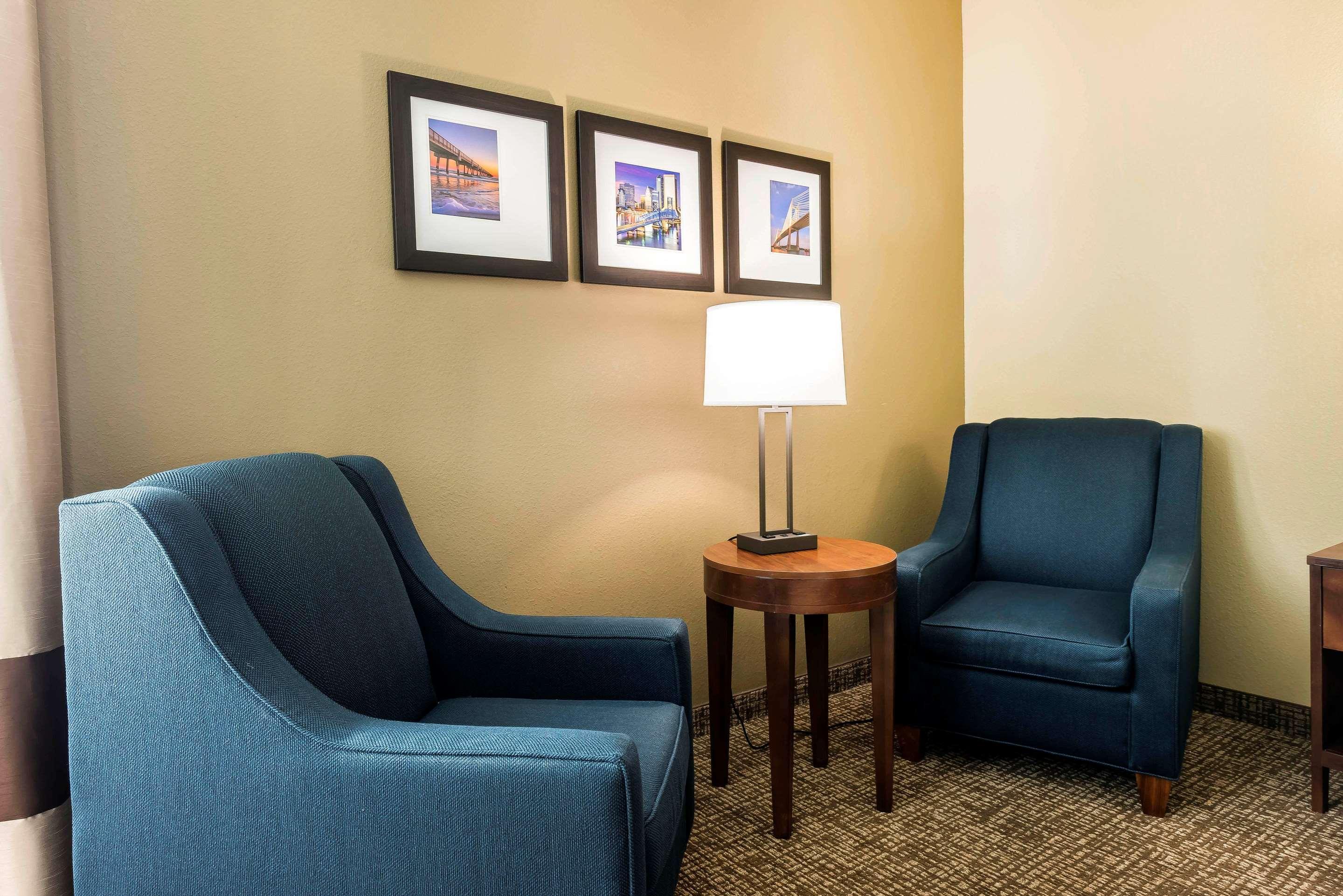 Hotel Comfort Baymeadows Near Butler Blvd