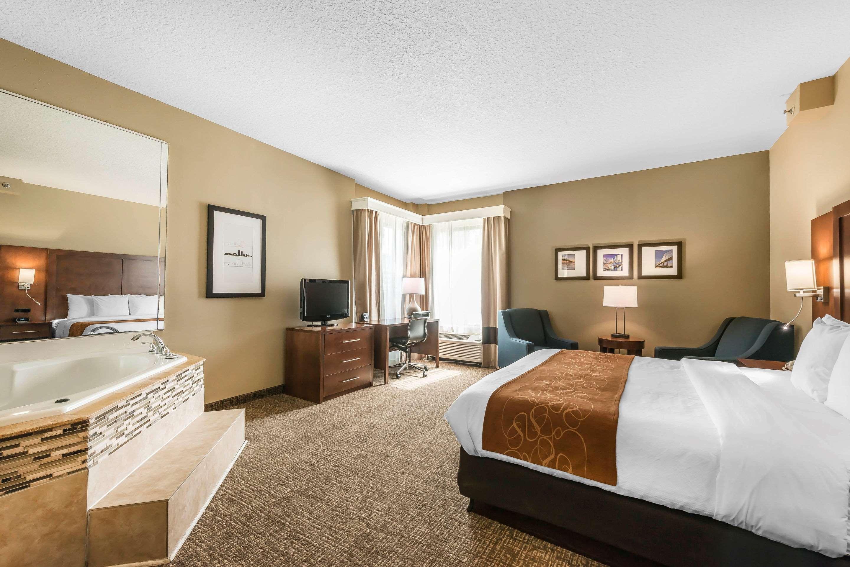 Hotel Comfort Baymeadows Near Butler Blvd 3*