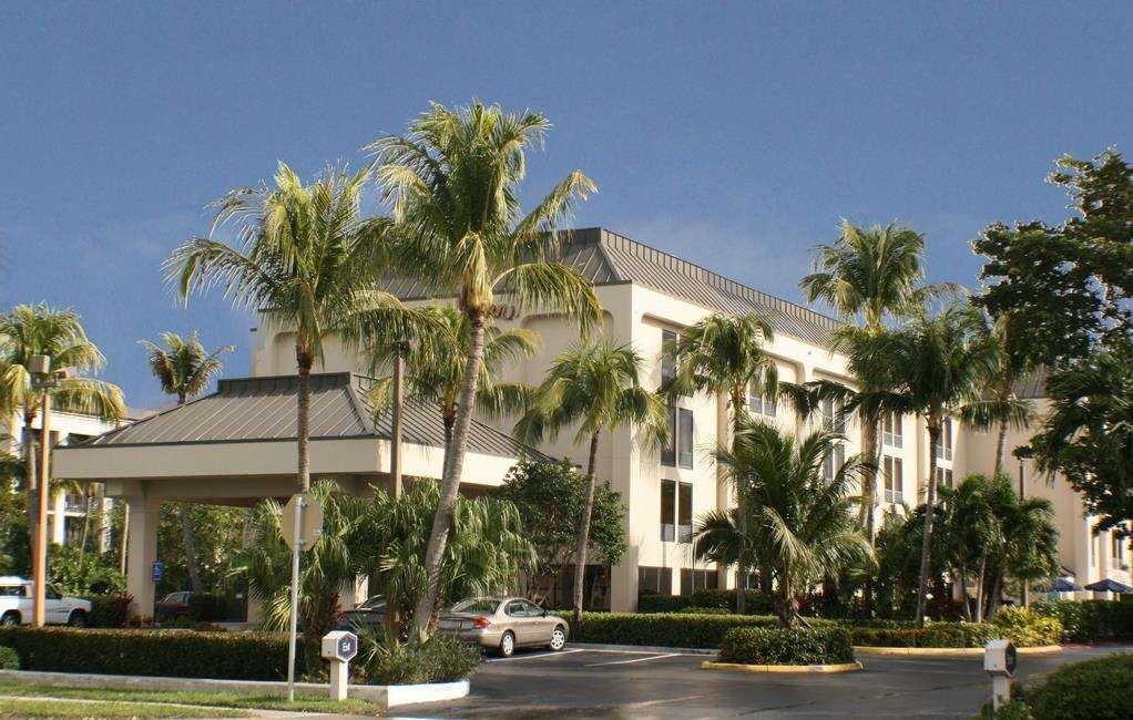 Hampton Naples-central Naples