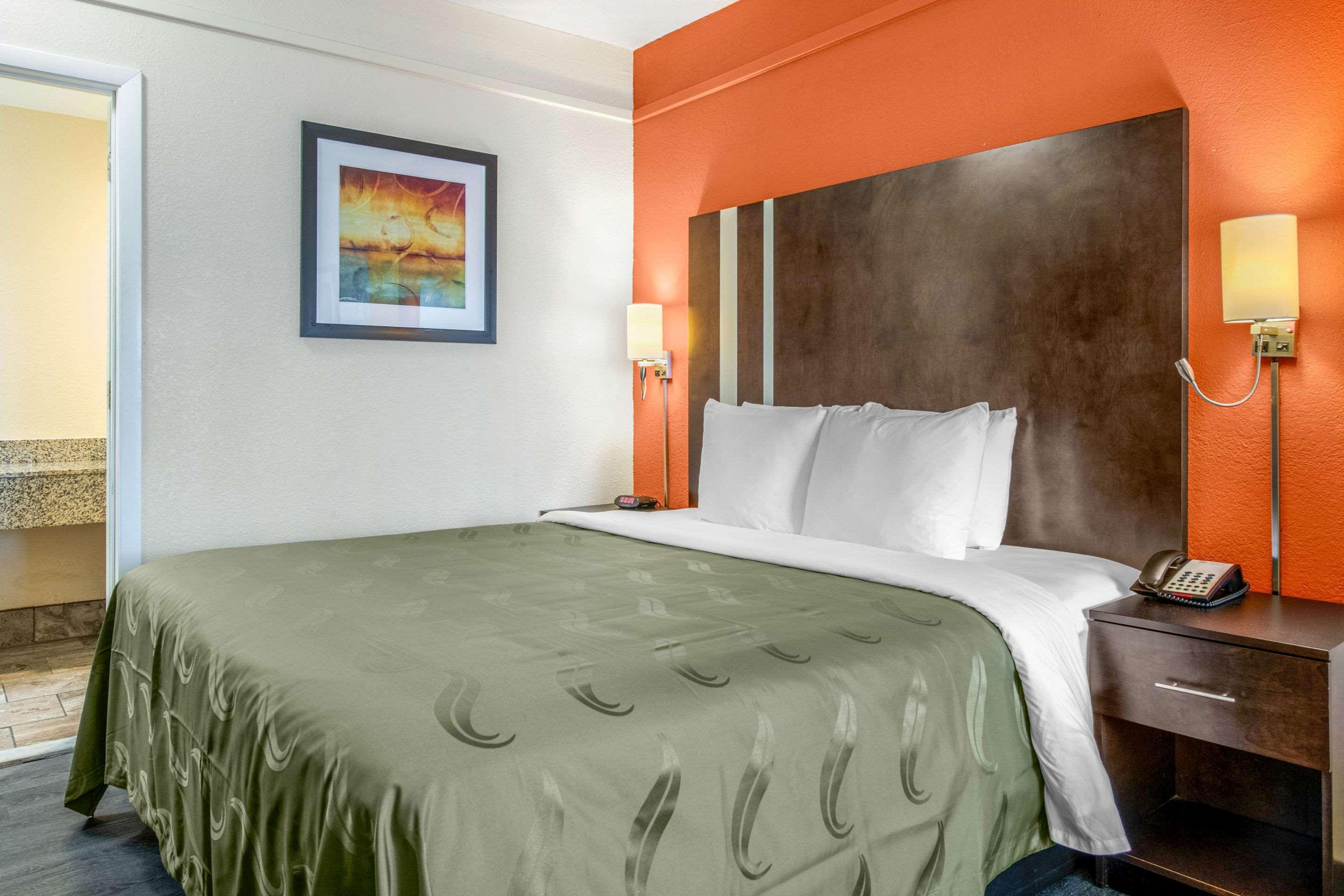 Quality & Jacksonville-baymeadows Hotel 2*
