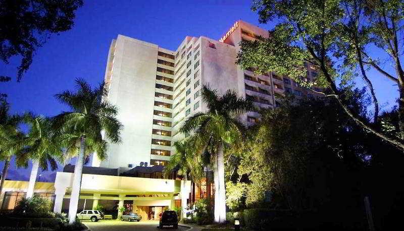 Lauderdale Marriott North Hotel 4*