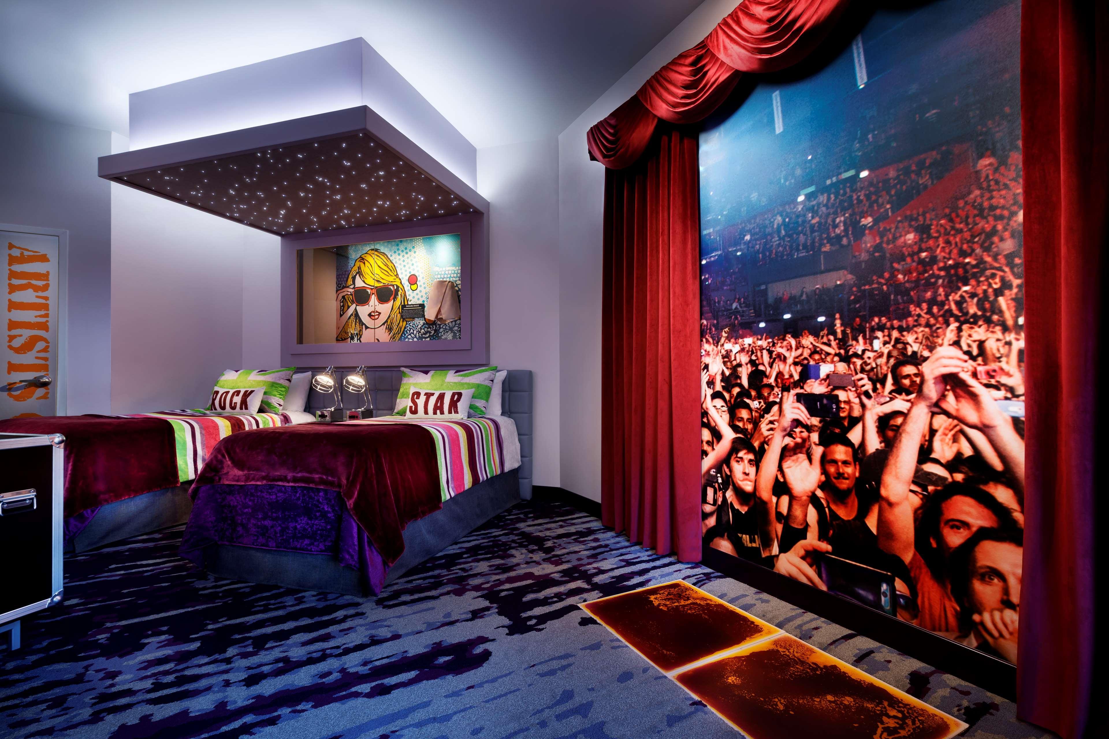 Resort Universal's Hard Rock