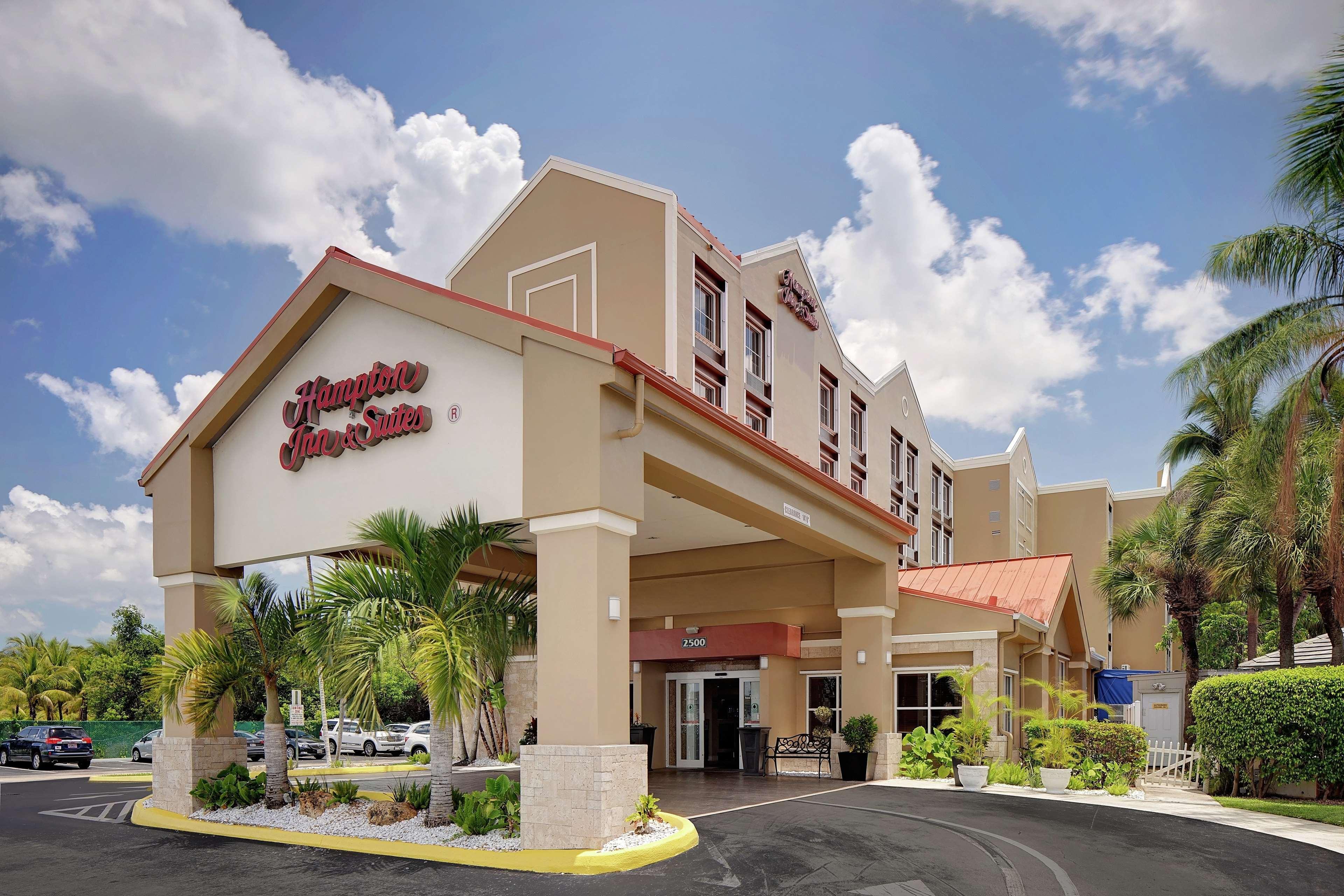 Hampton & Lauderdale Airport Hotel