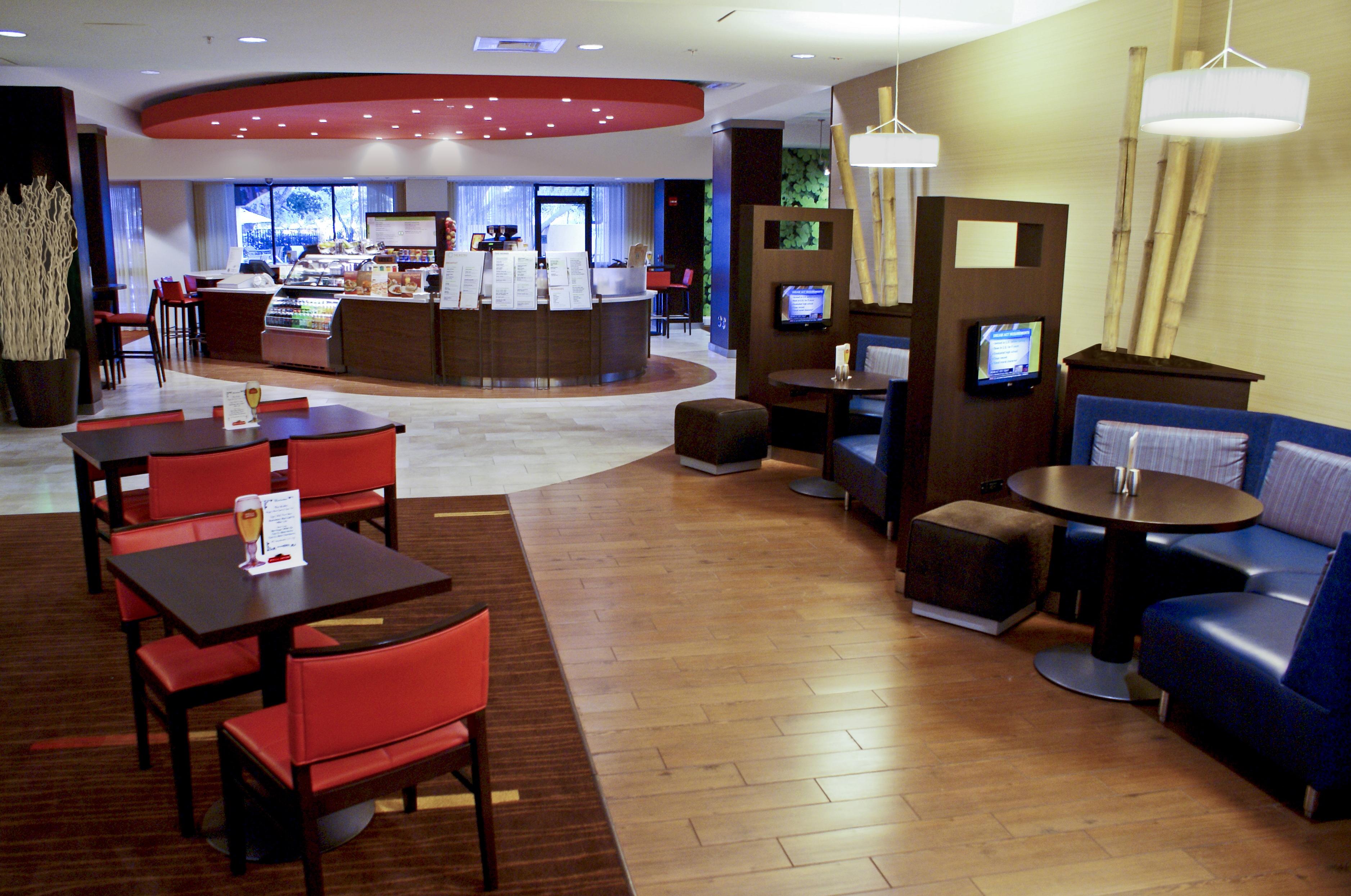 Courtyard By Marriott Cocoa Cape Canaveral 3*