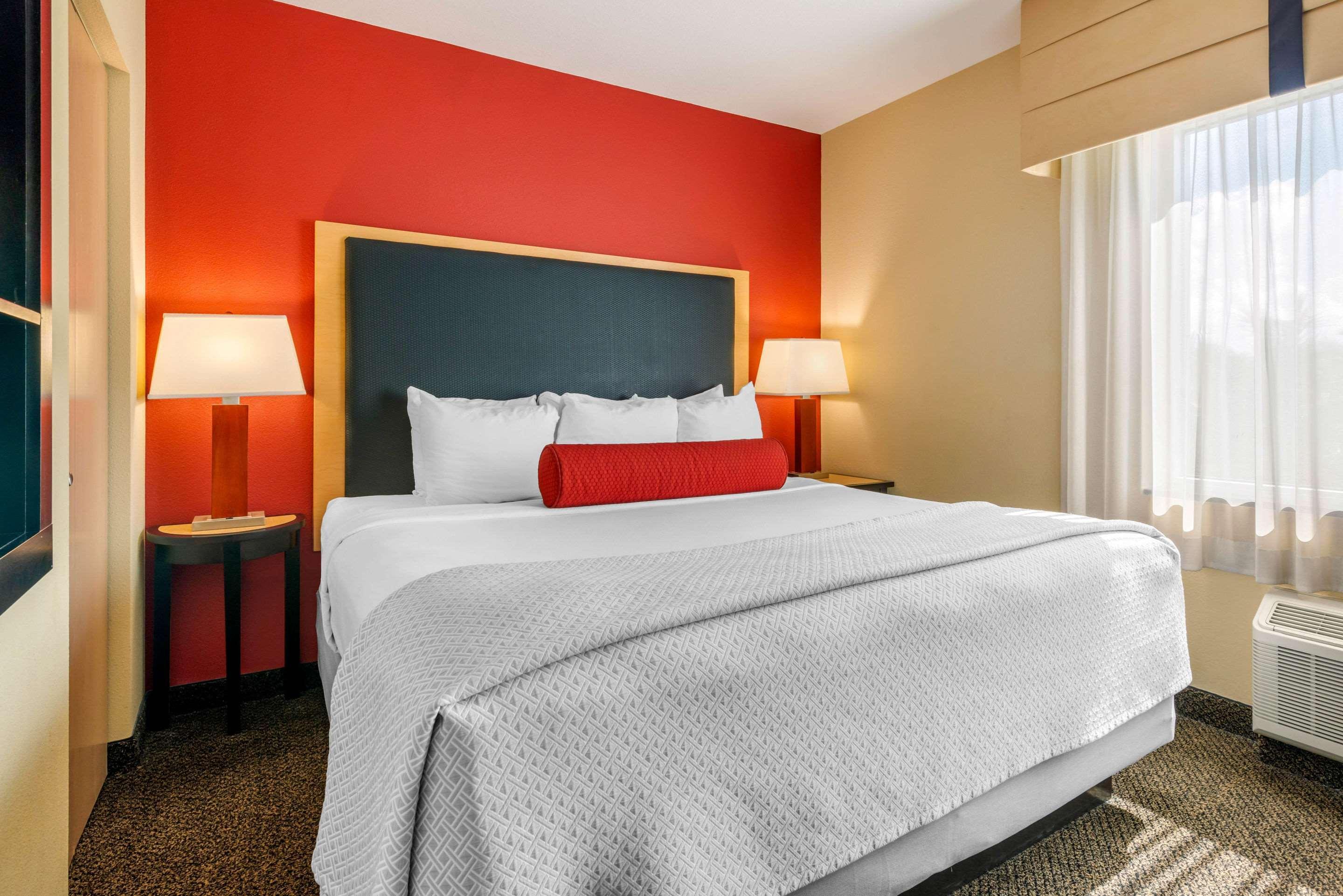 Cambria Ft Lauderdale, Airport South & Cruise Port