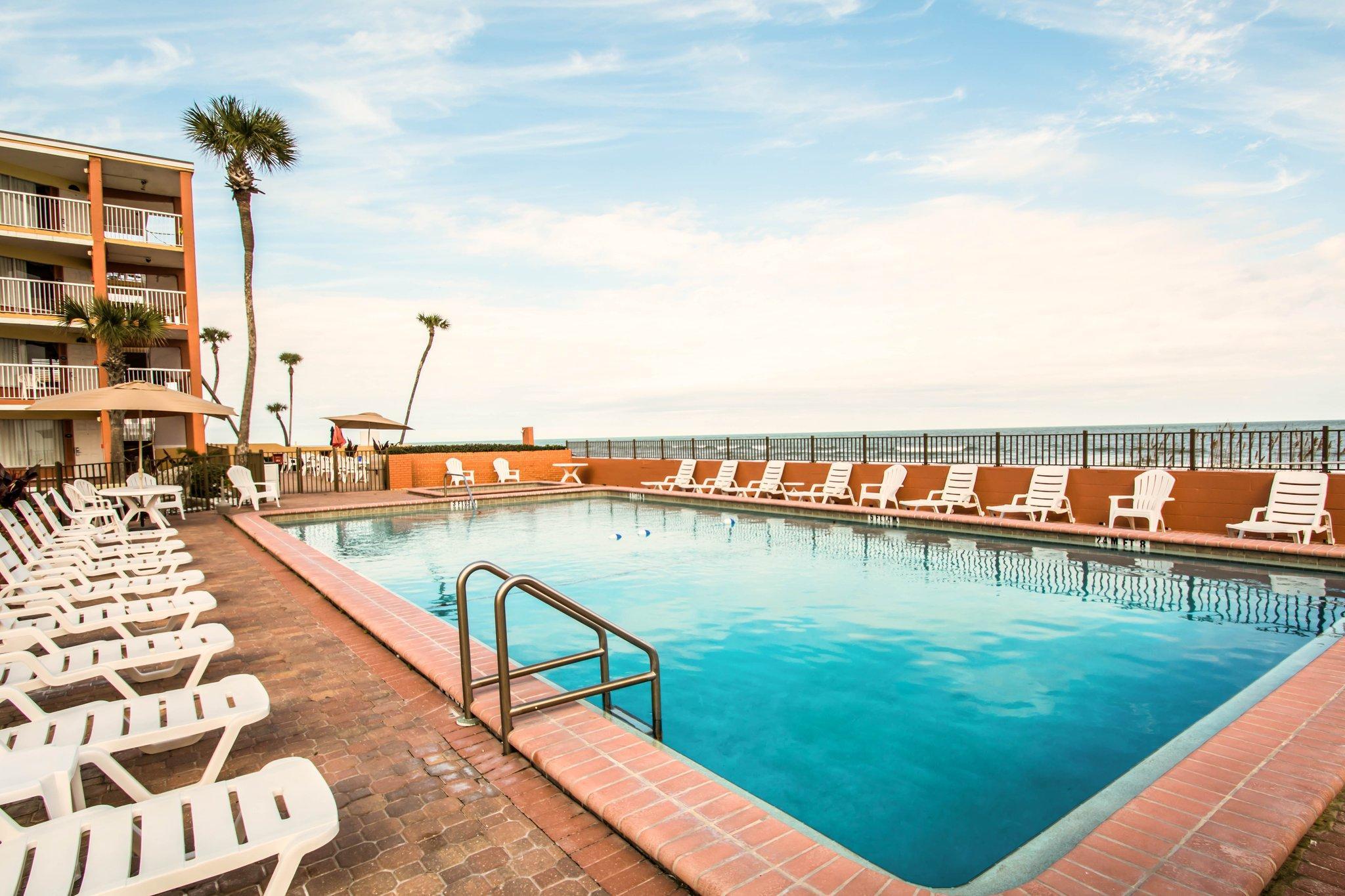 Inn Quality Ormond Oceanfront 3*