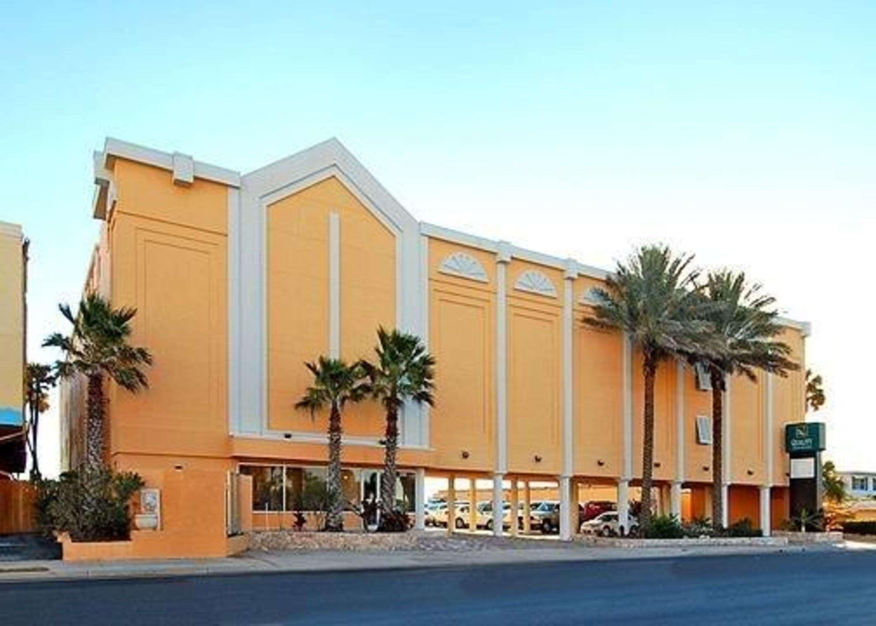 Inn Quality Ormond Oceanfront 3*