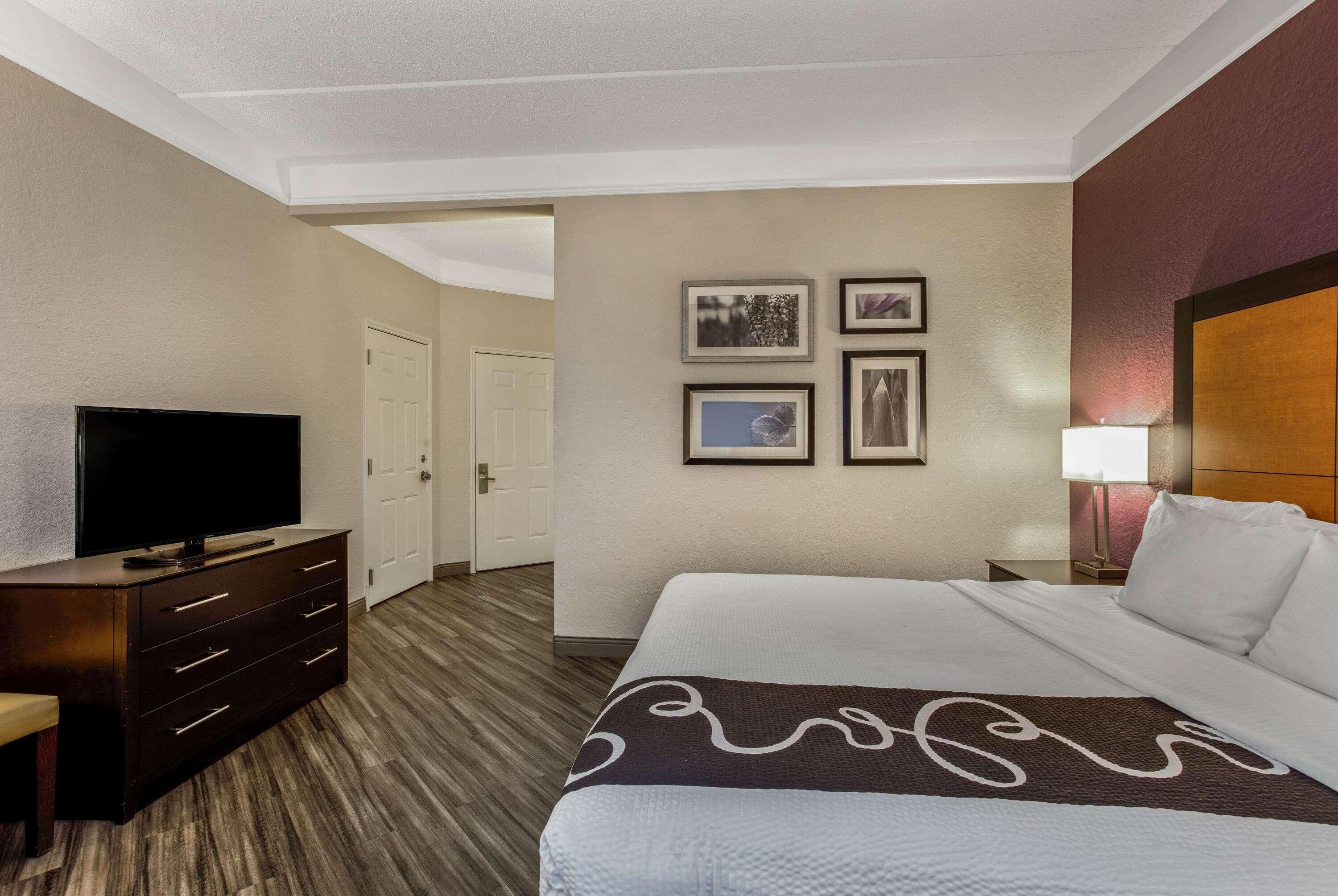Hotel La Quinta By Wyndham Airport North 3*