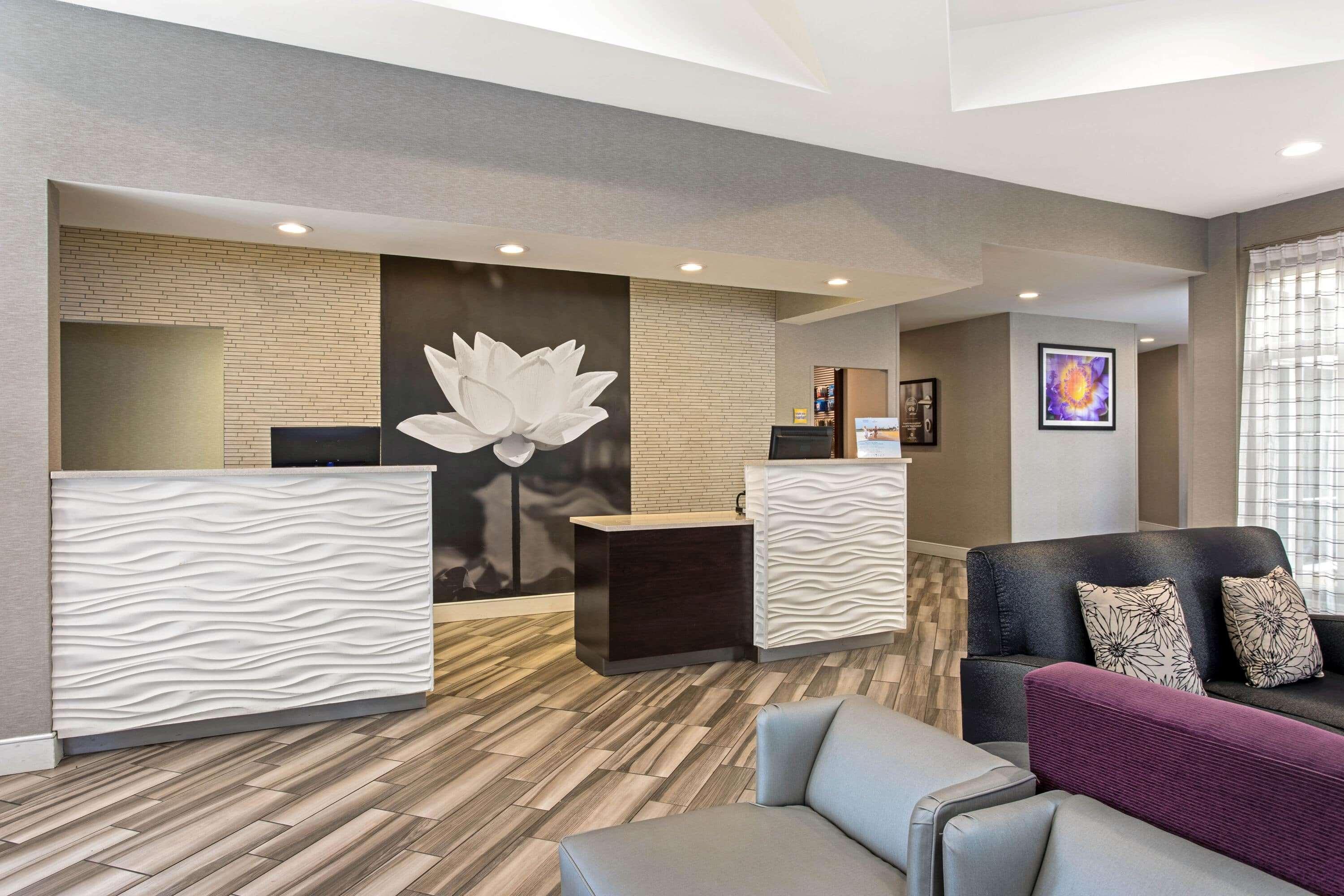 La Quinta By Wyndham Airport North Hotel