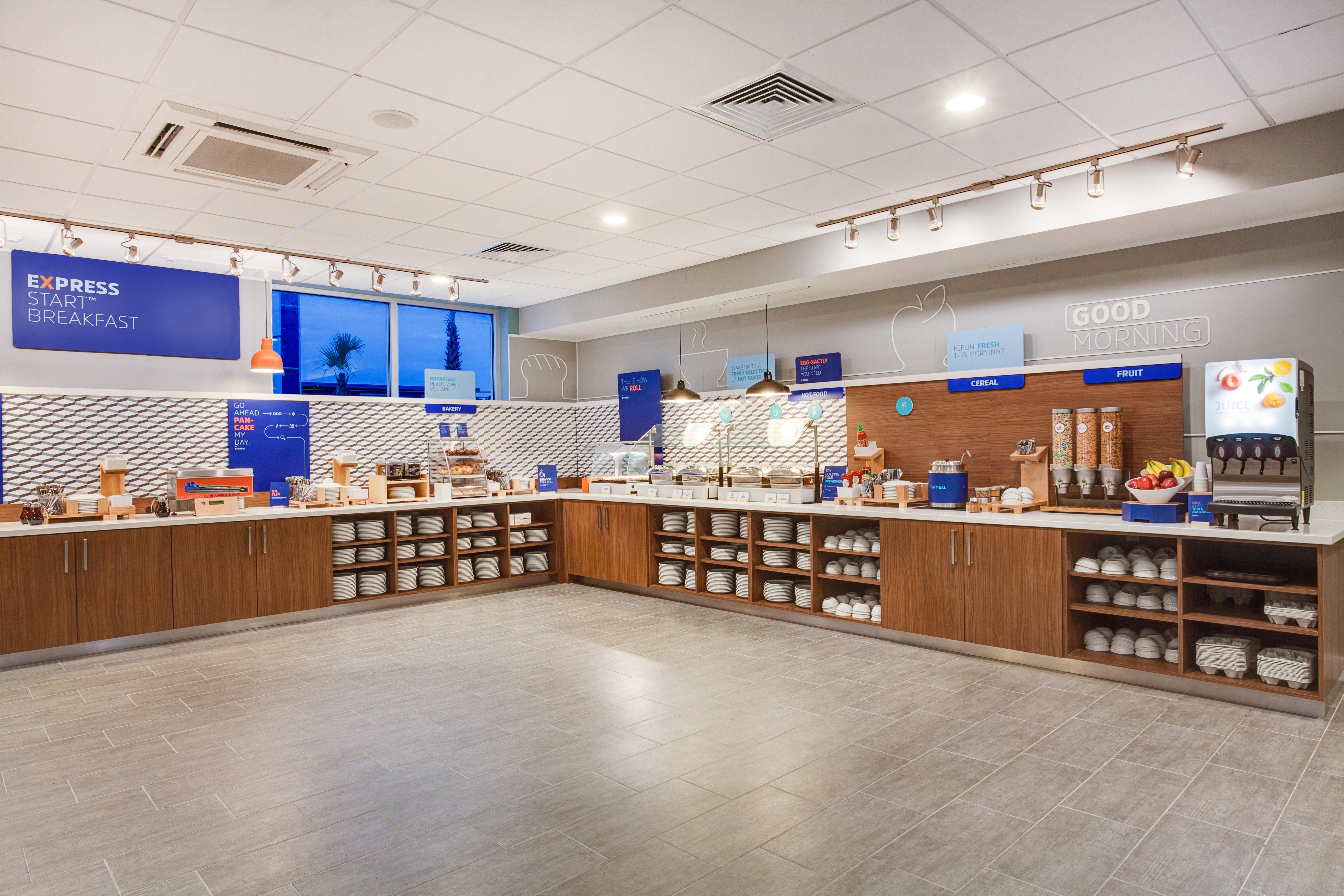 Resort Holiday Inn Express & Suites Panama City Beach Beachfront By Ihg