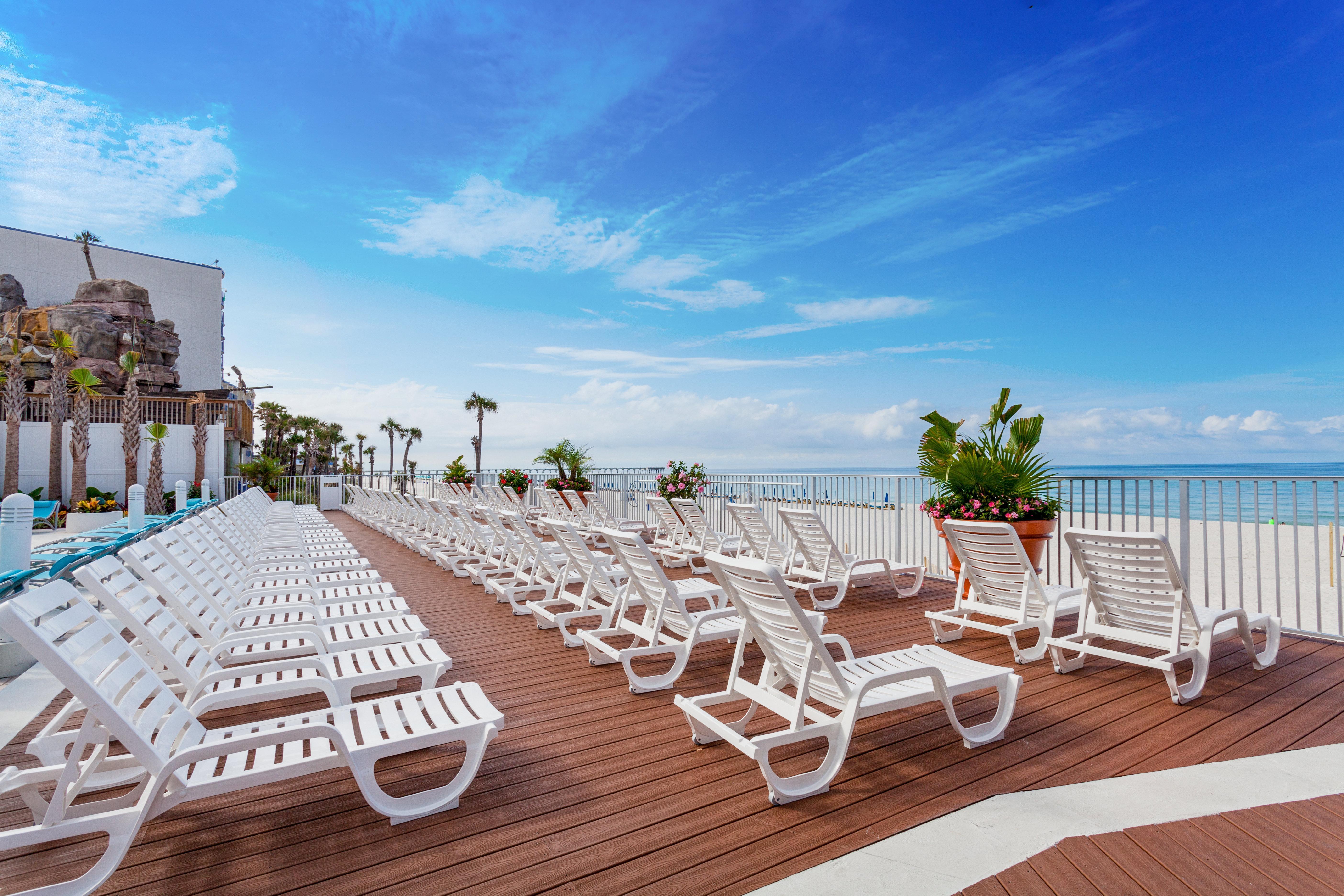 Holiday Inn Express & Suites Panama City Beach Beachfront By Ihg Resort
