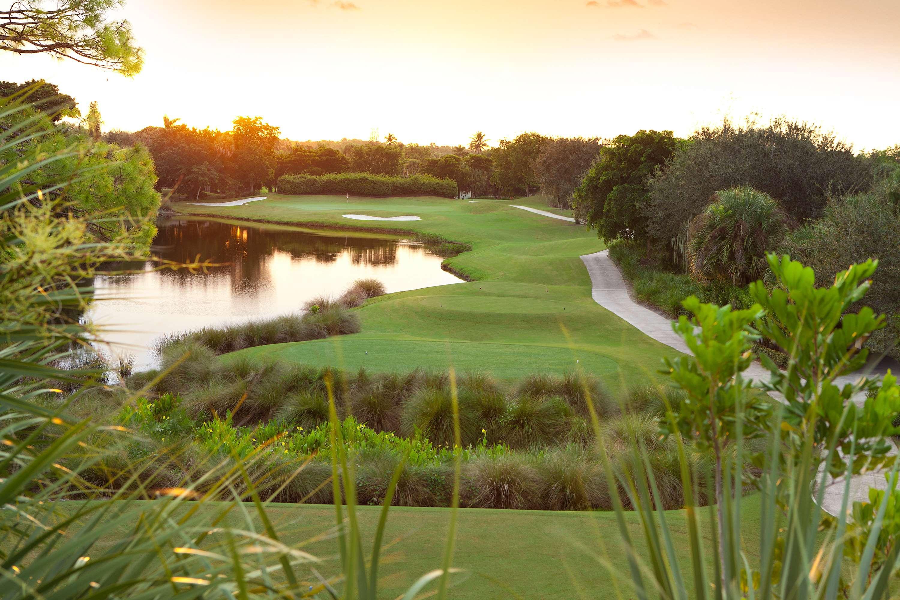 La Playa & Golf Resort, A Noble House Resort Naples Park