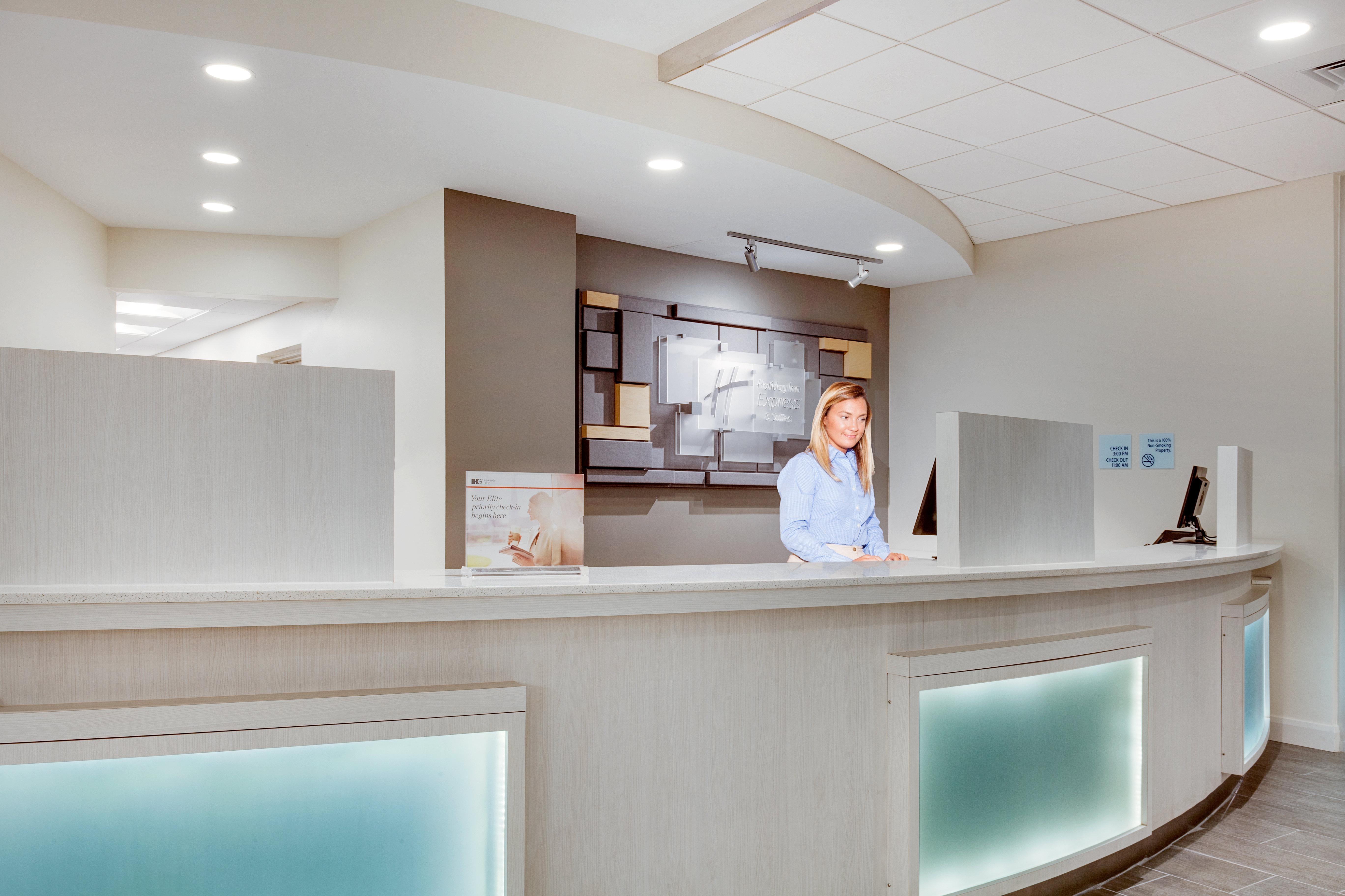 Holiday Inn Express & Suites Panama City Beach Beachfront By Ihg Panama City Beach