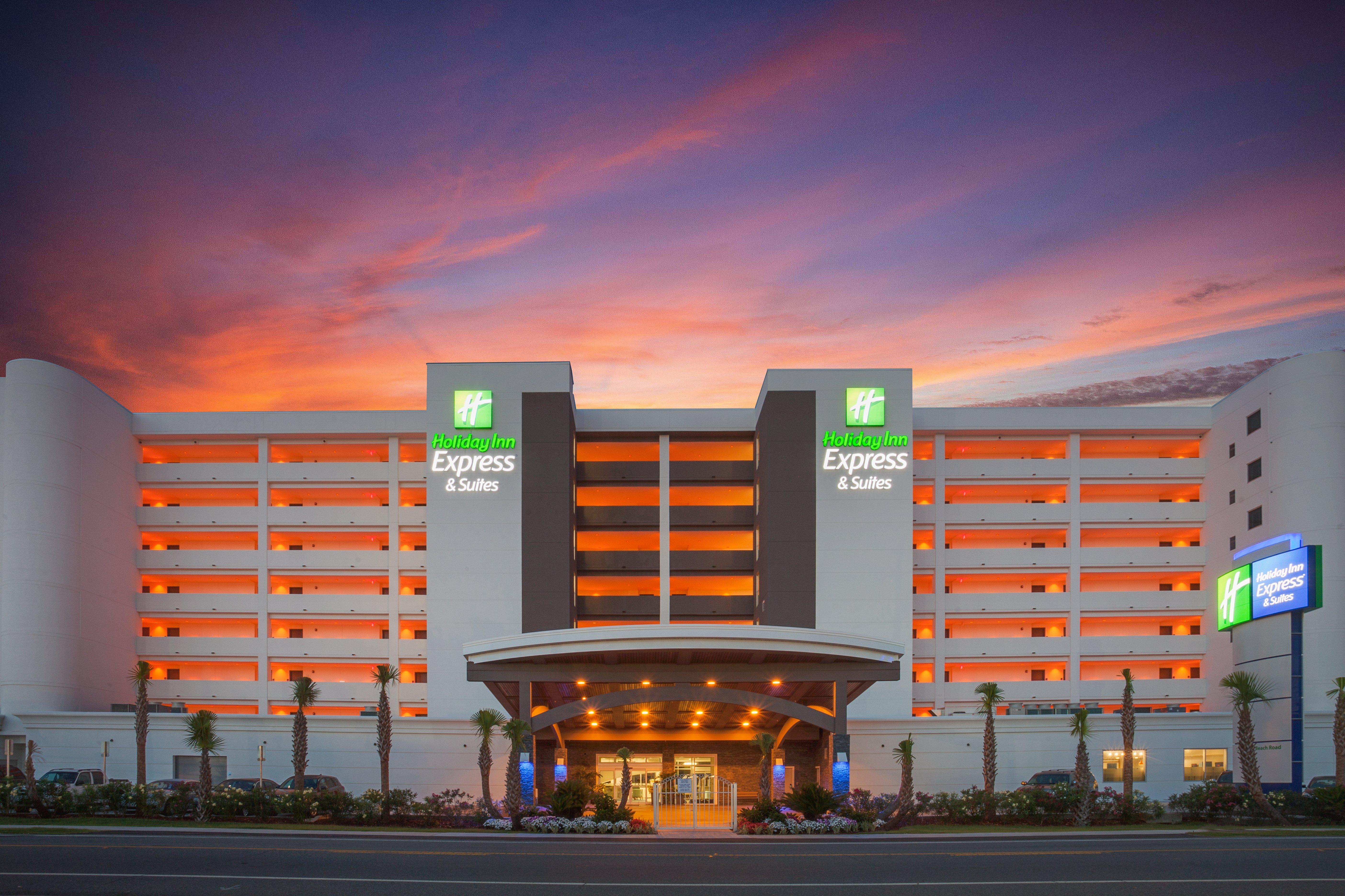 Holiday Inn Express & Suites Panama City Beach Beachfront By Ihg Resort