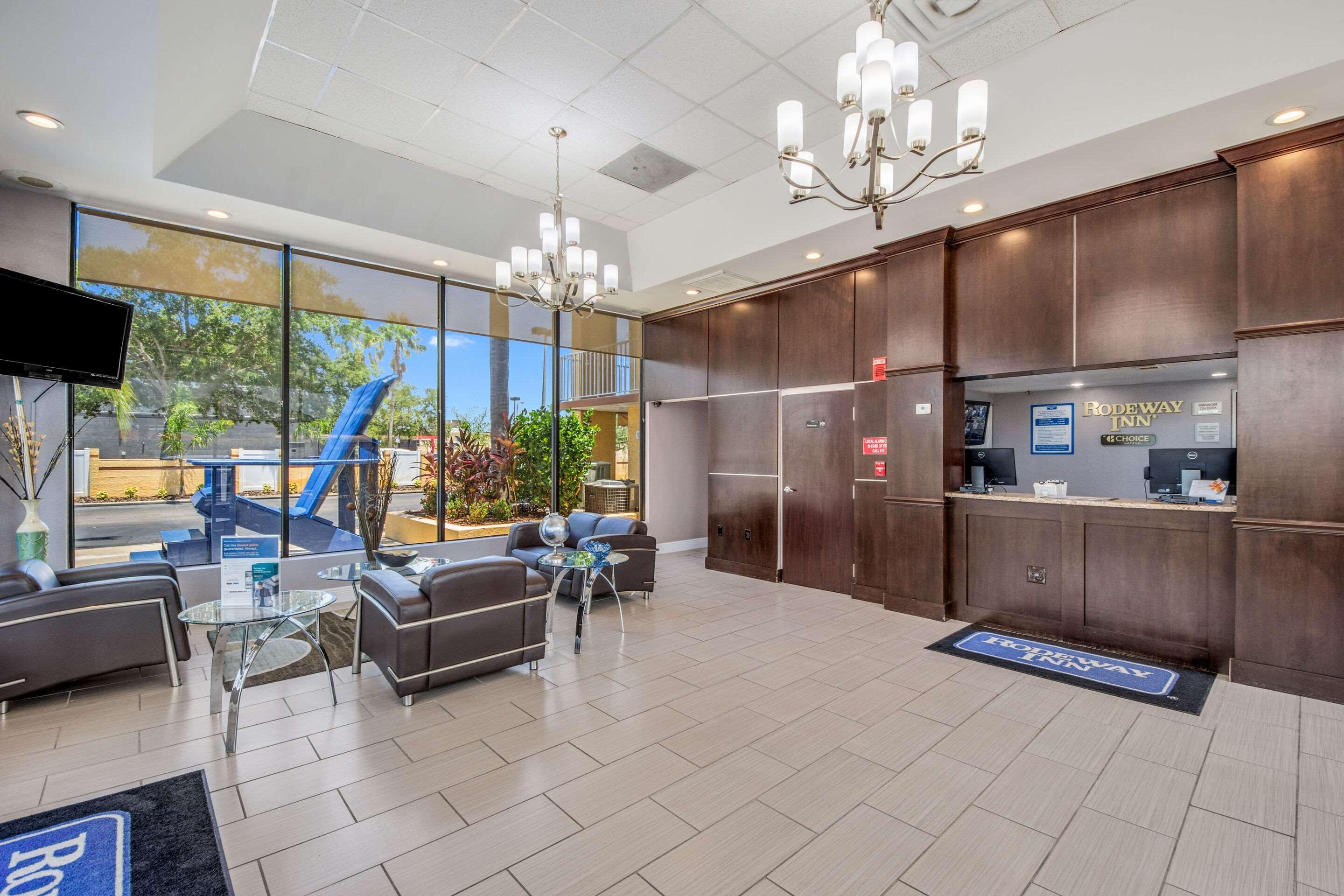 Inn Rodeway North 2*