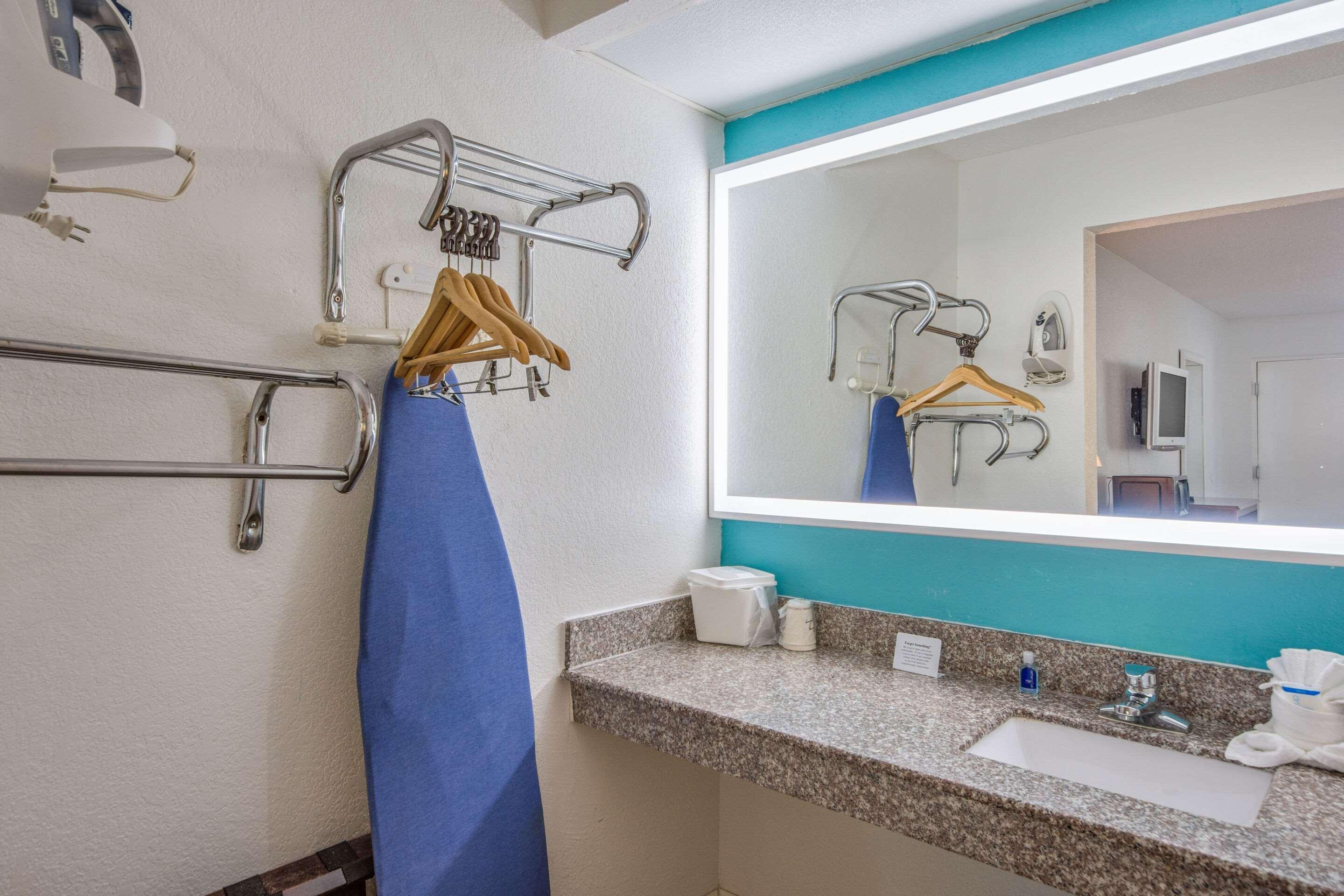 Inn Rodeway North 2*