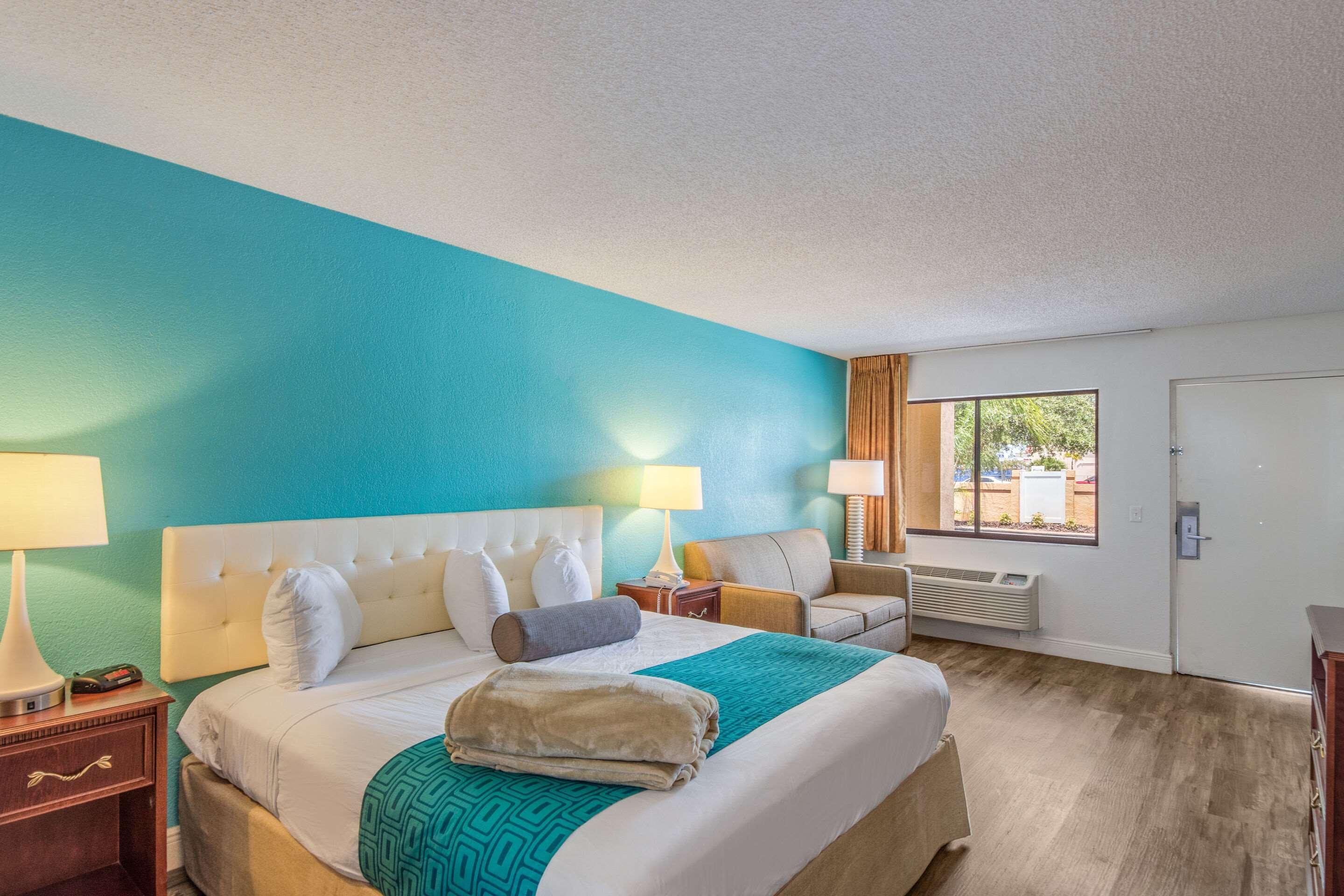 Inn Rodeway North 2*