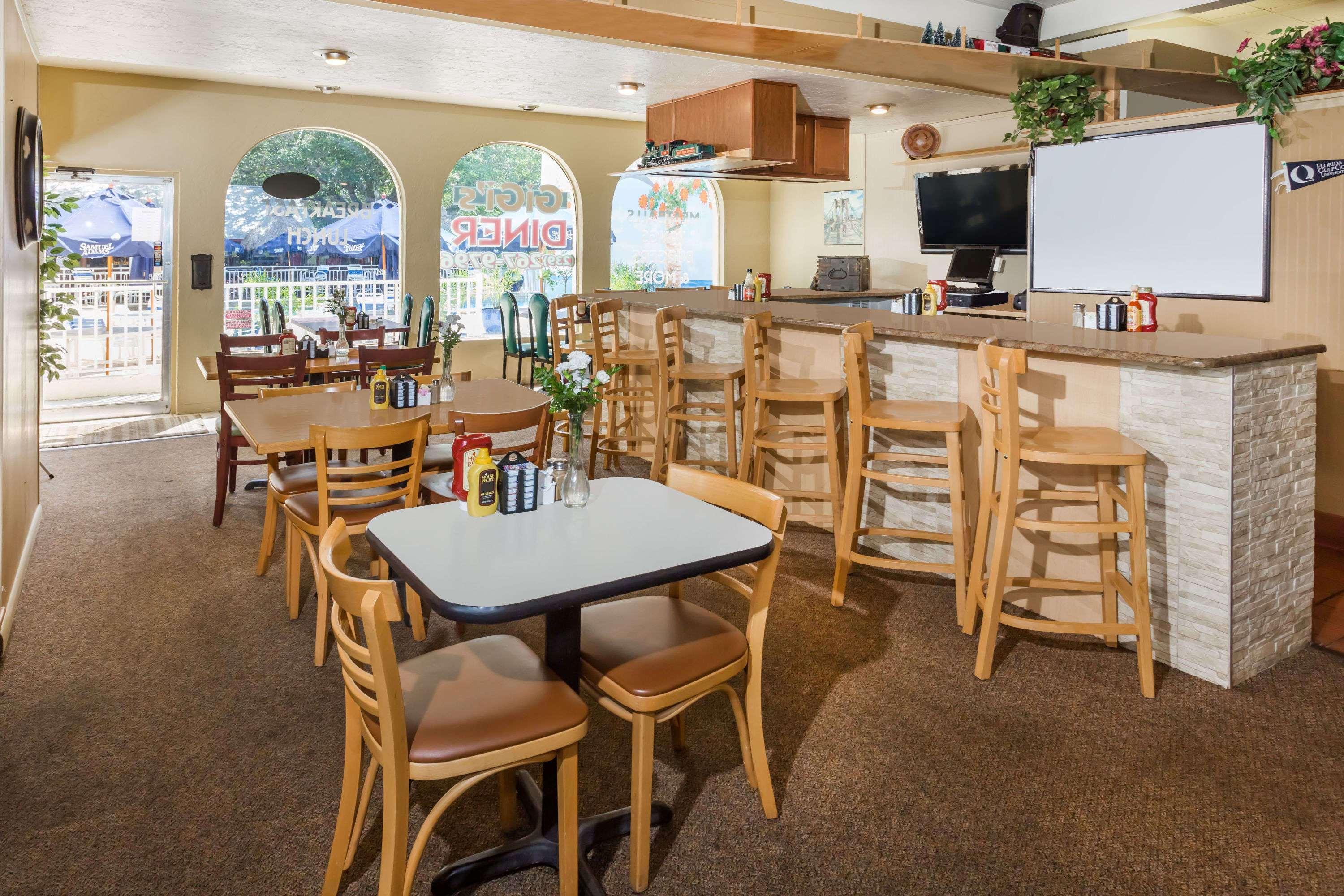 Hotel Days By Wyndham Myers Springs Estero