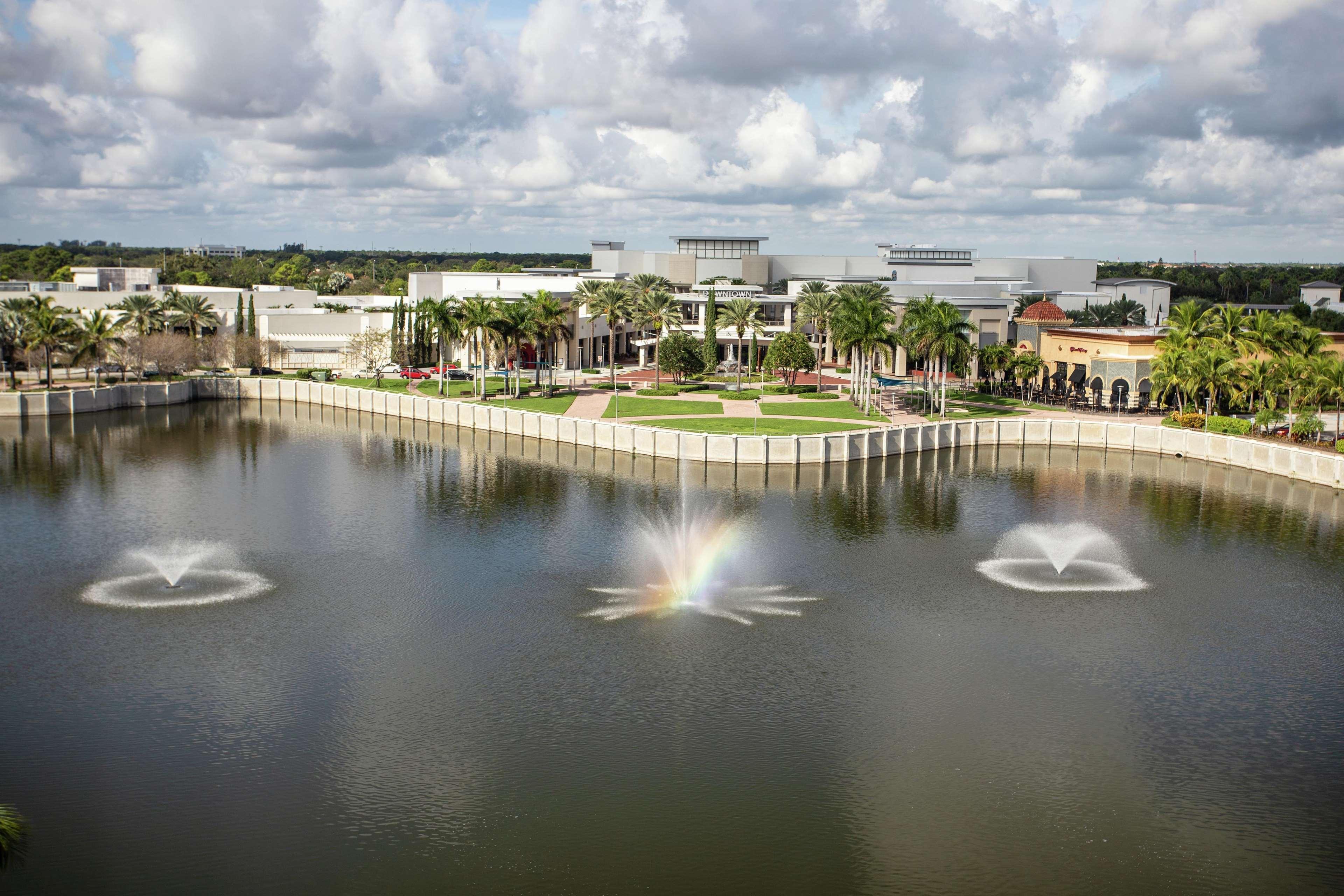 Hilton Garden Palm Gardens Hotel 3*