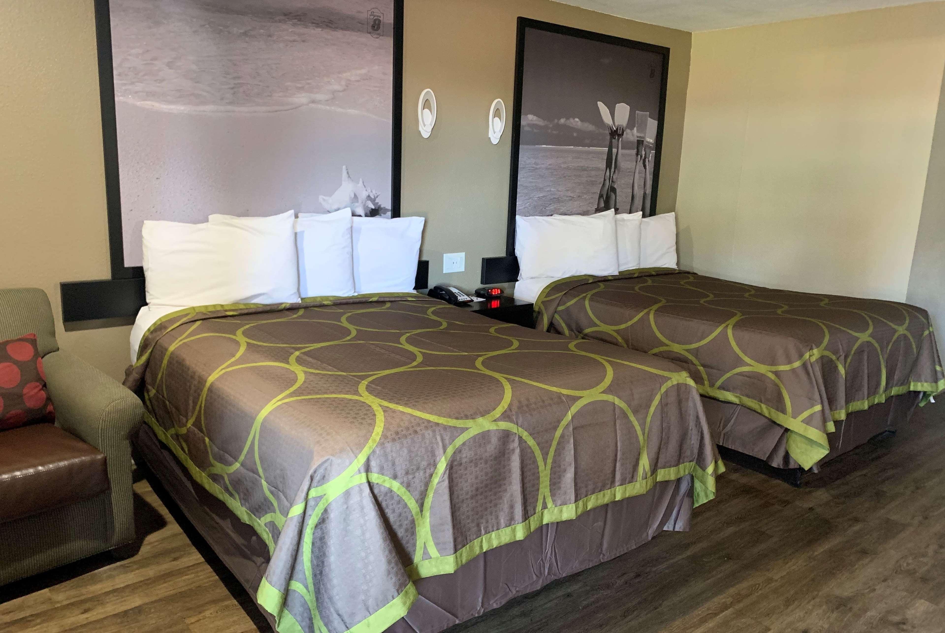 Super 8 By Wyndham Nas Area Motel Pensacola