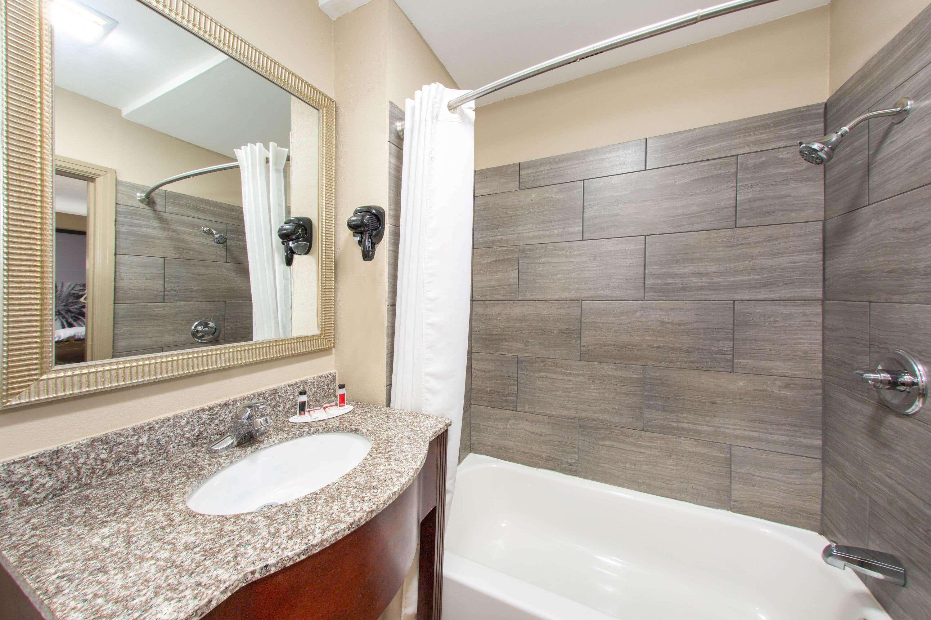 Super 8 By Wyndham Nas Area