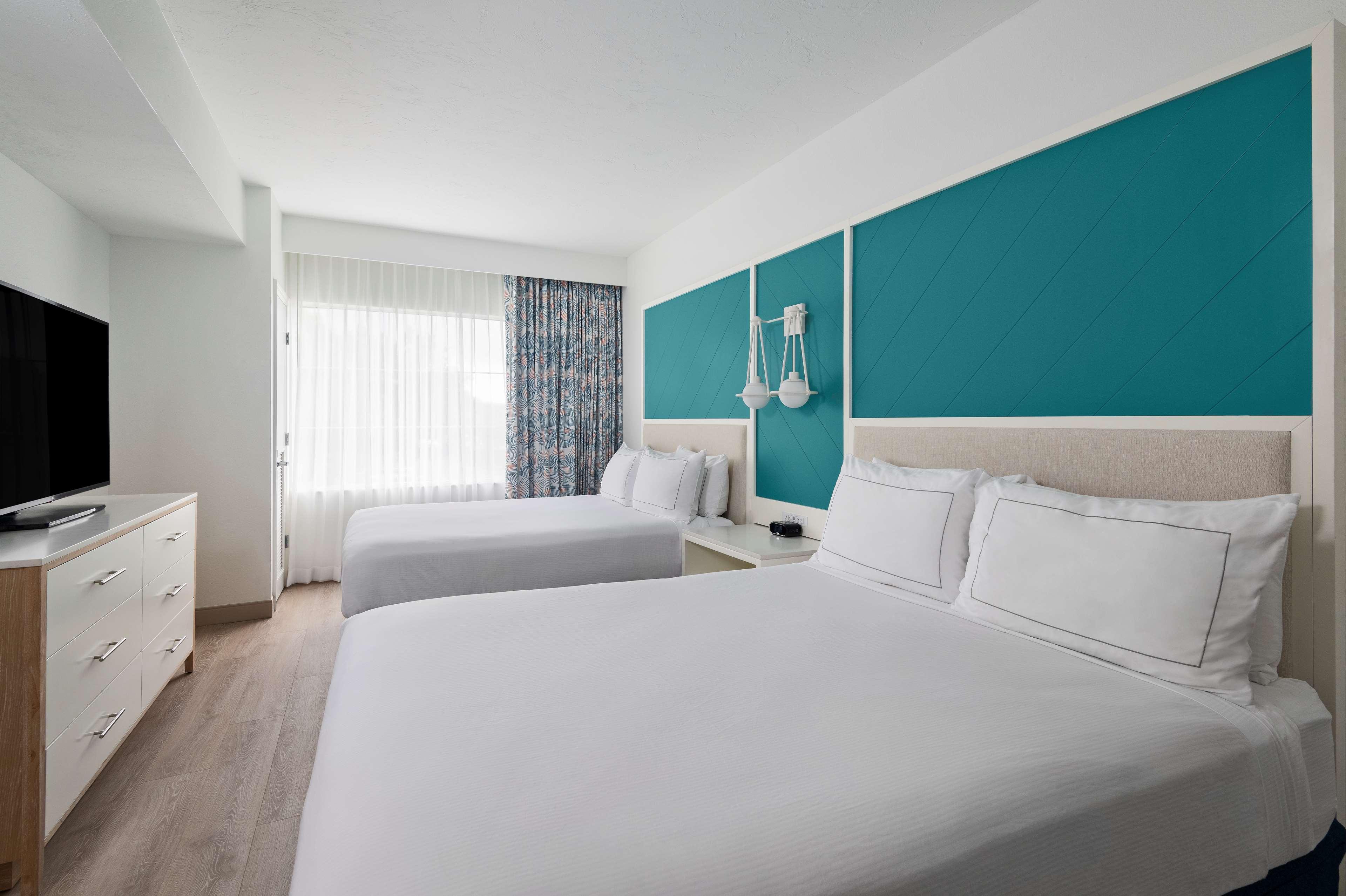 Doubletree By Hilton Hotel Naples