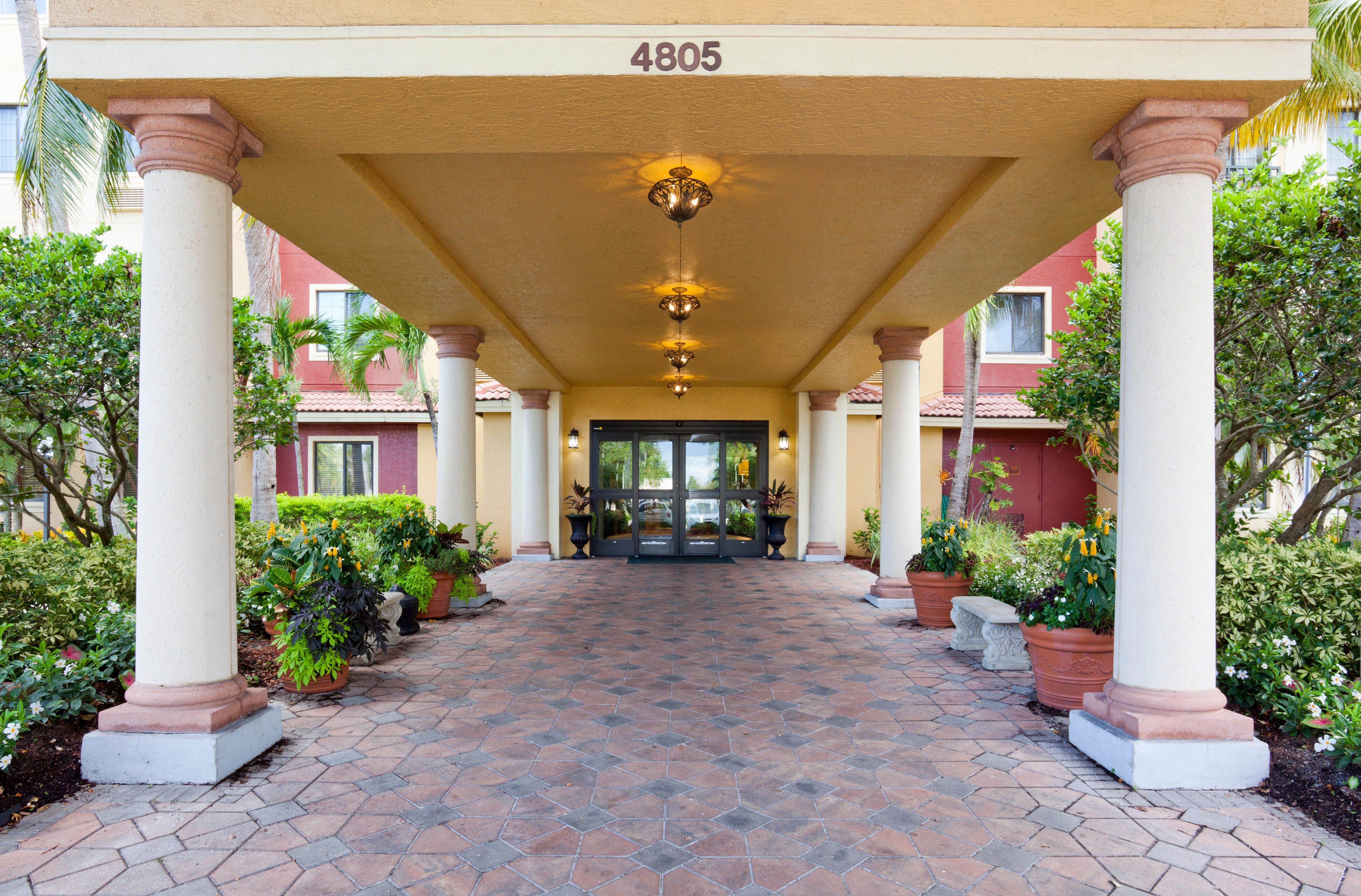 Staybridge - Gulf Coast, An Ihg Resort Naples