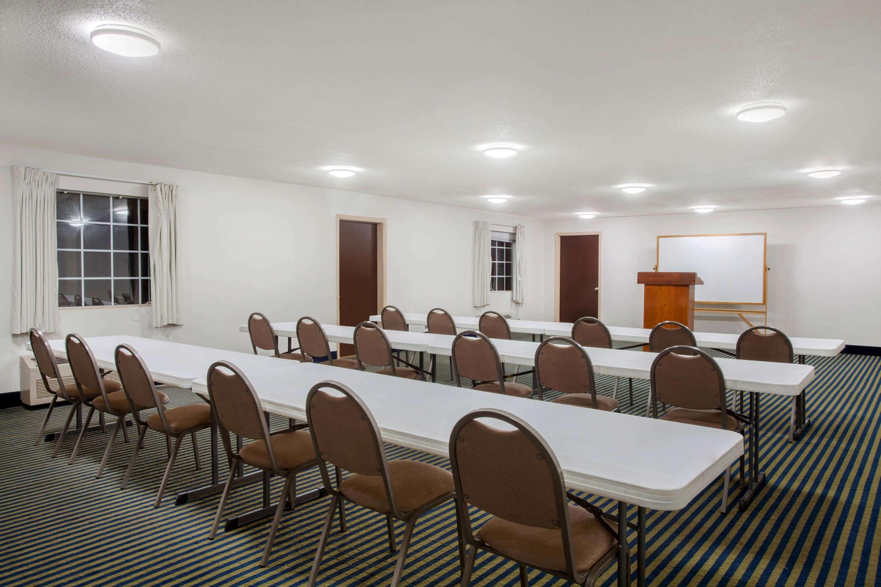 Hotel Super 8 By Wyndham Pensacola