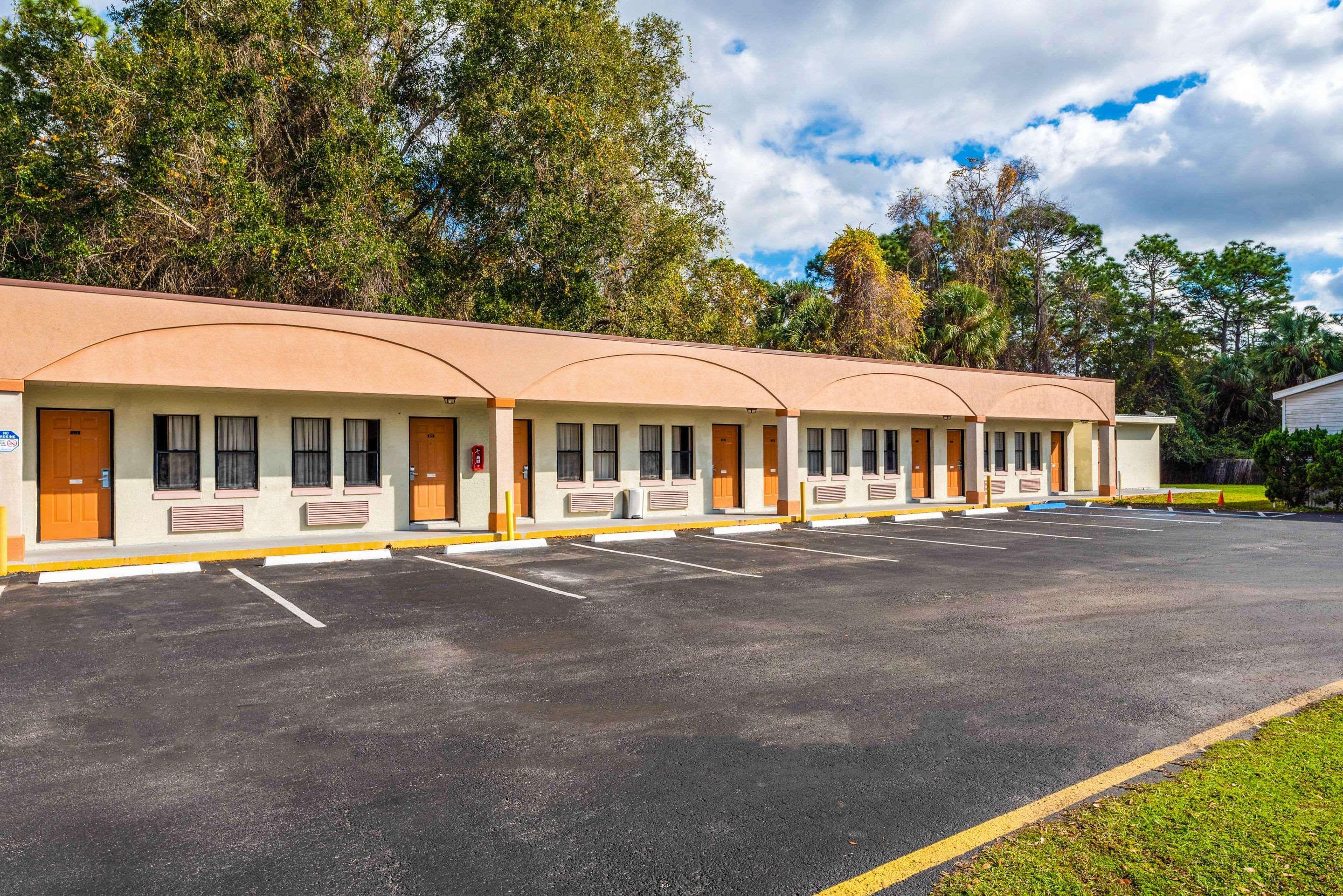 Econo Crystal River