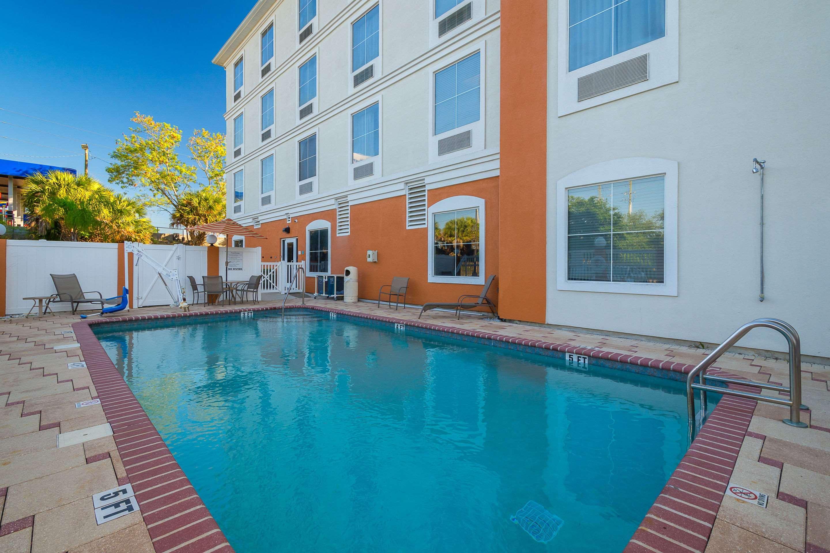 Hotel Comfort & Maingate South 3*