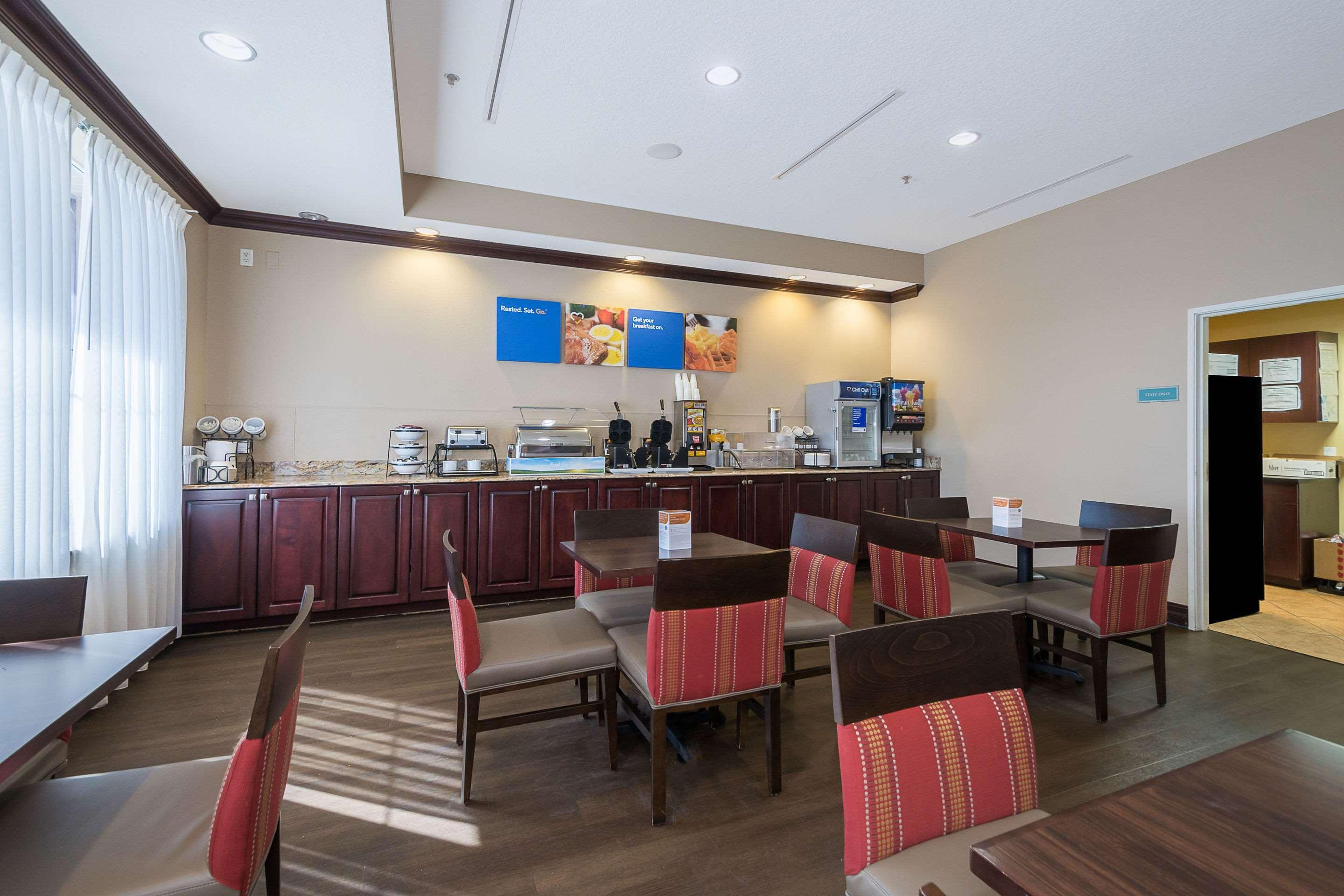 Hotel Comfort & Maingate South 3*