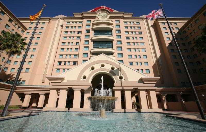 Hotel The Florida & Conference Center In The Florida Mall 4*