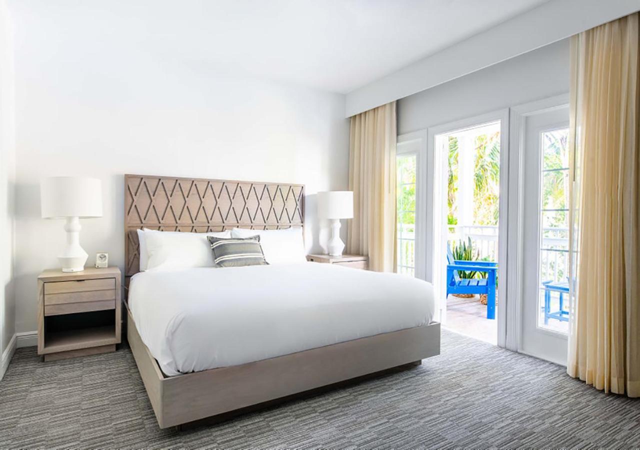 Resort Parrot Key &