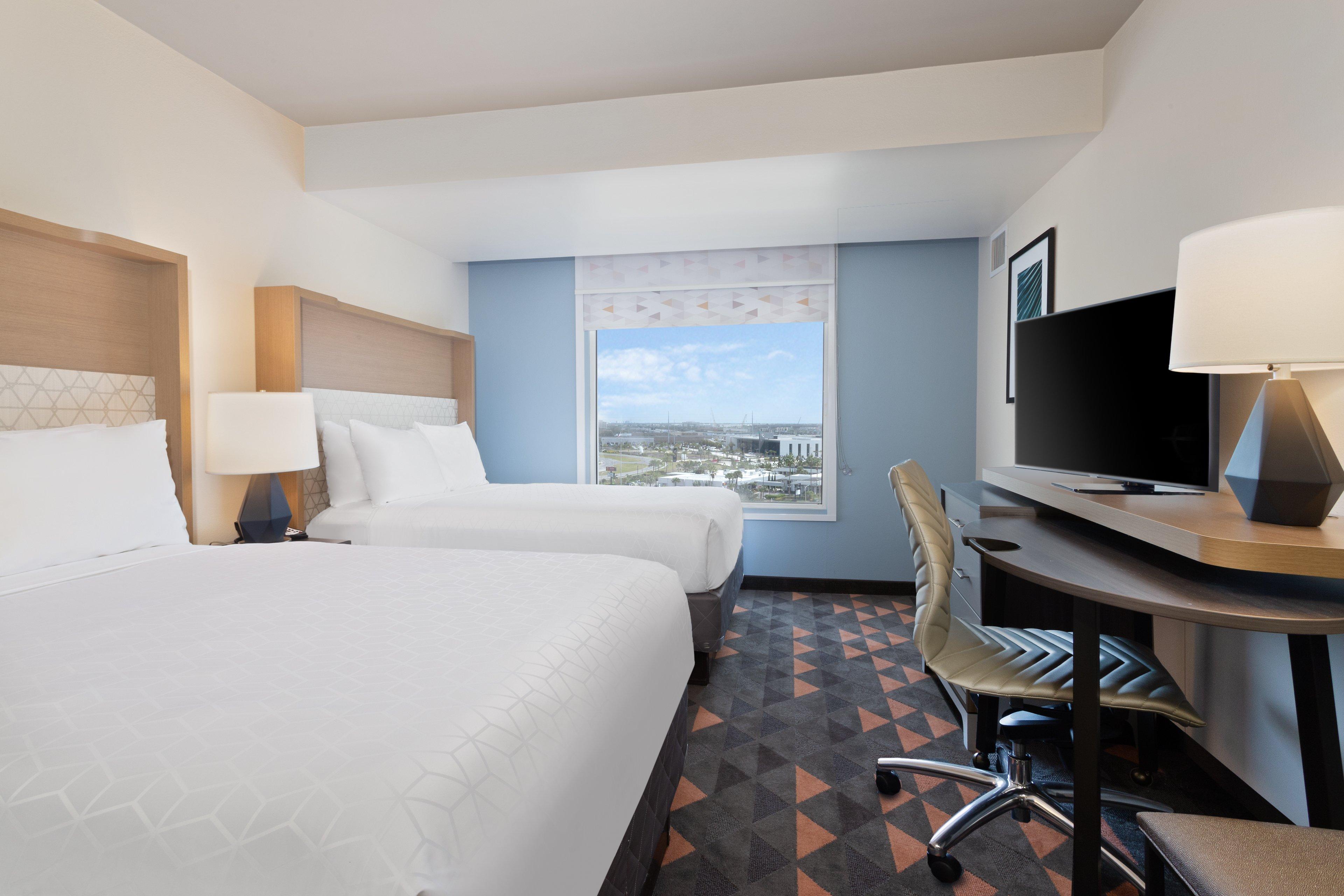 Resort & Across From Universal By Ihg