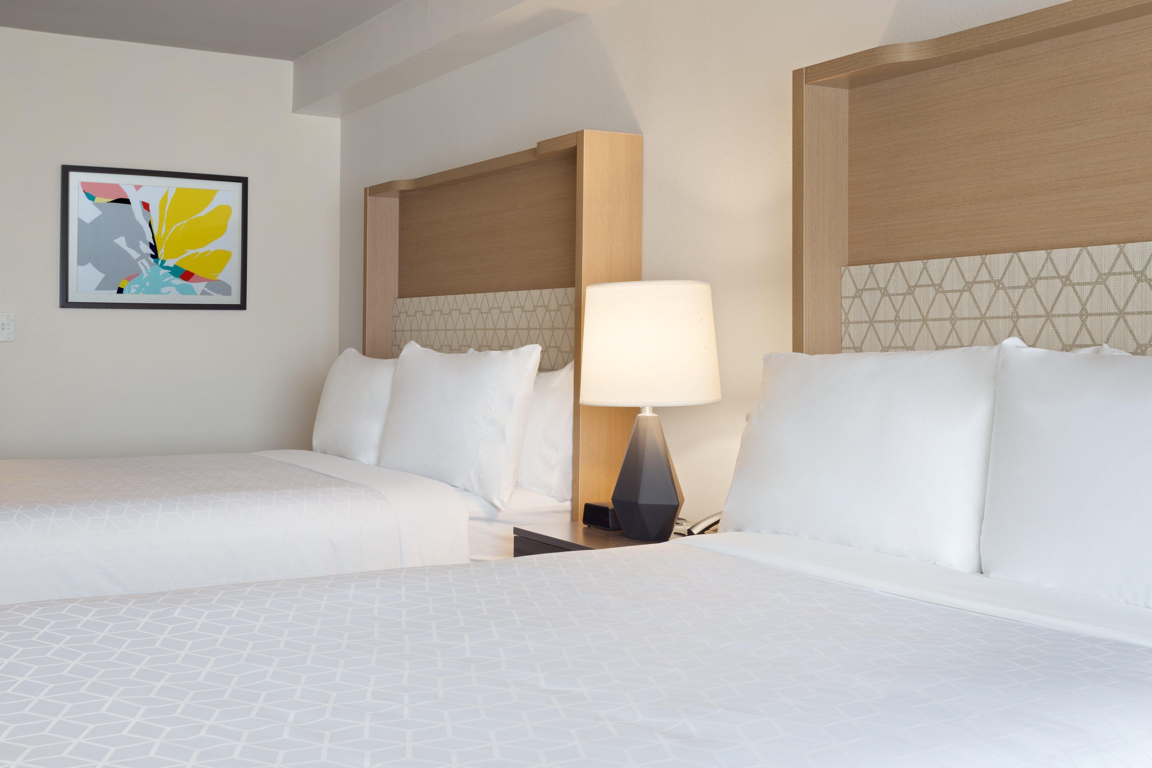 Resort & Across From Universal By Ihg 3*