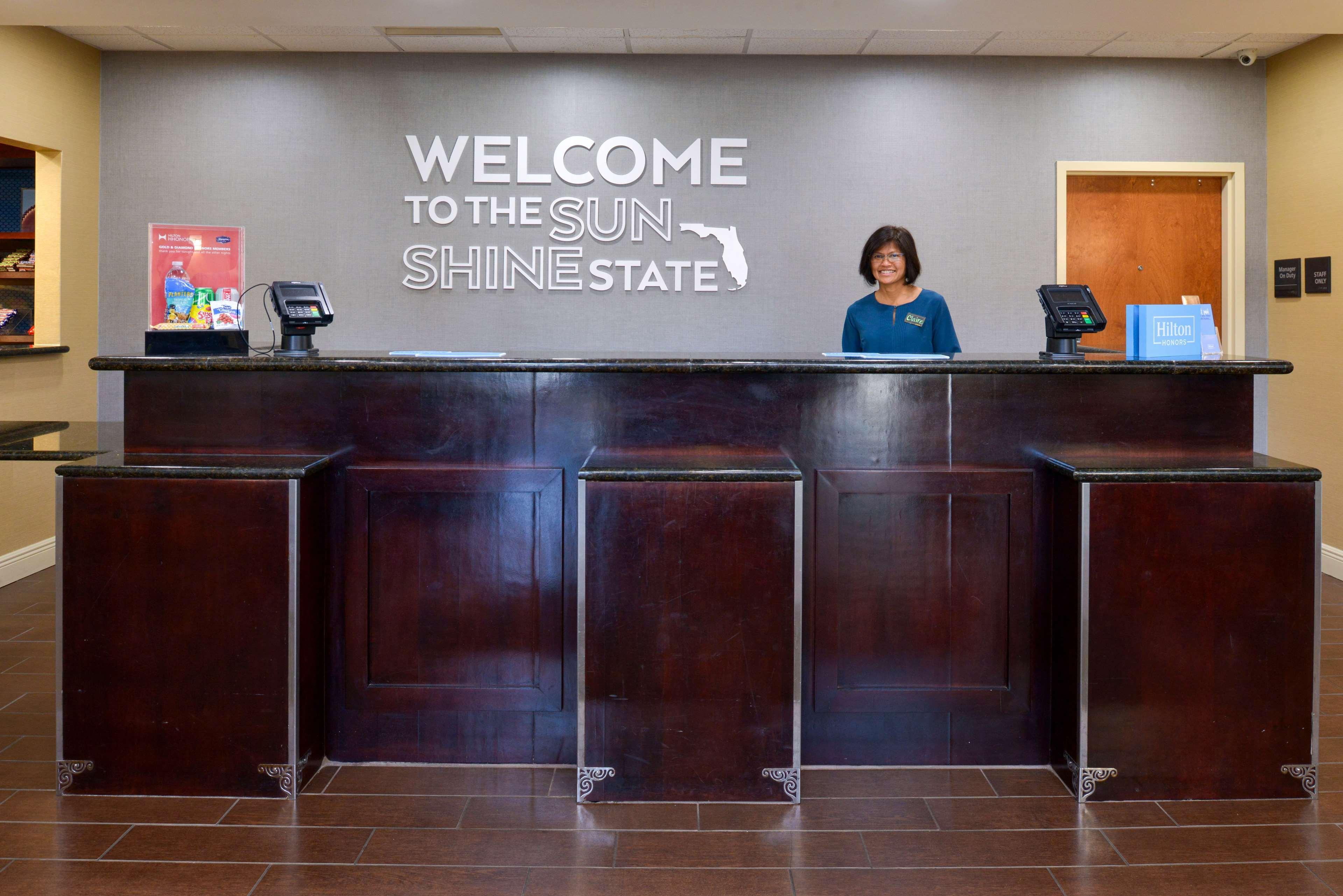 Hampton & / Myers Hotel 3*