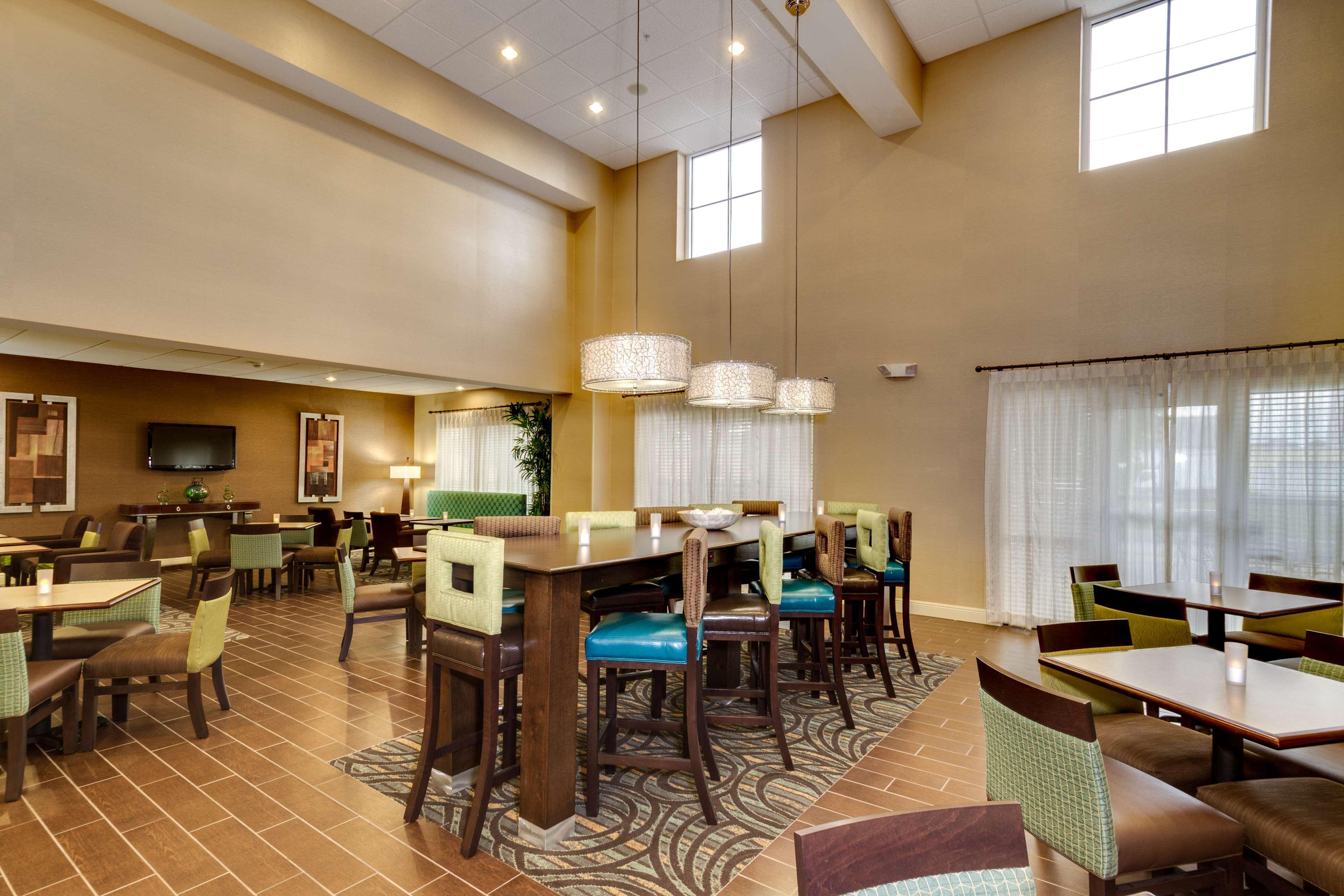 Hotel Hampton & / Myers Cape Coral