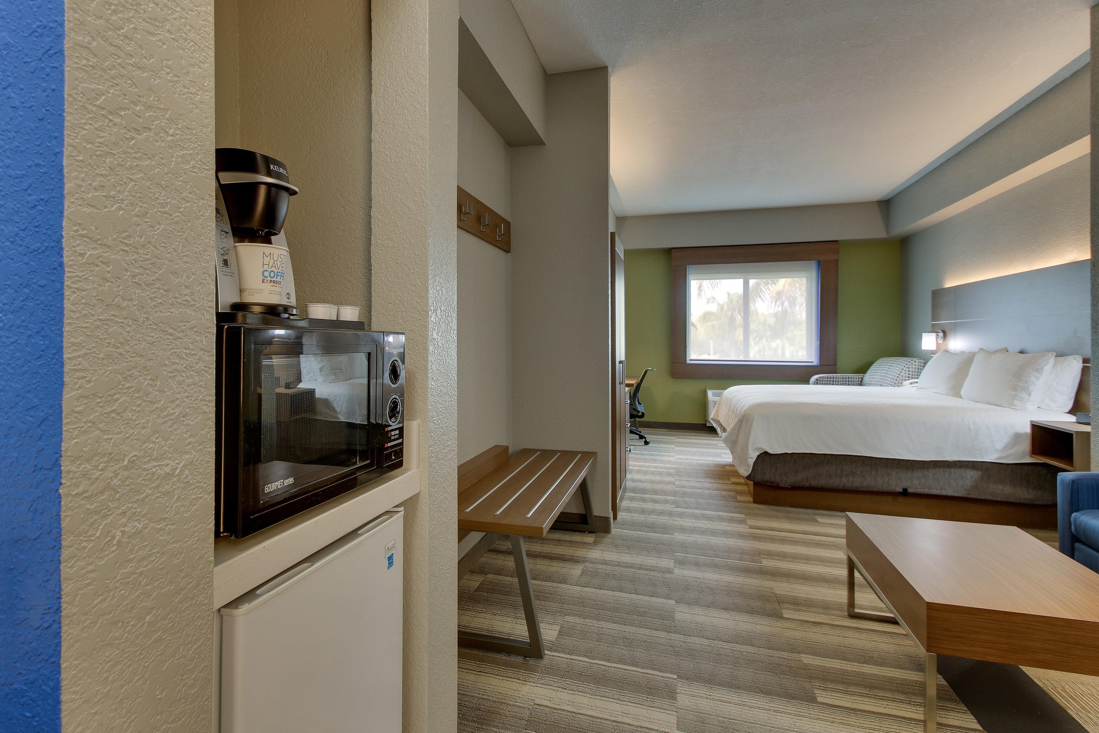 Express West Palm Metrocentre By Ihg Inn West Palm Beach