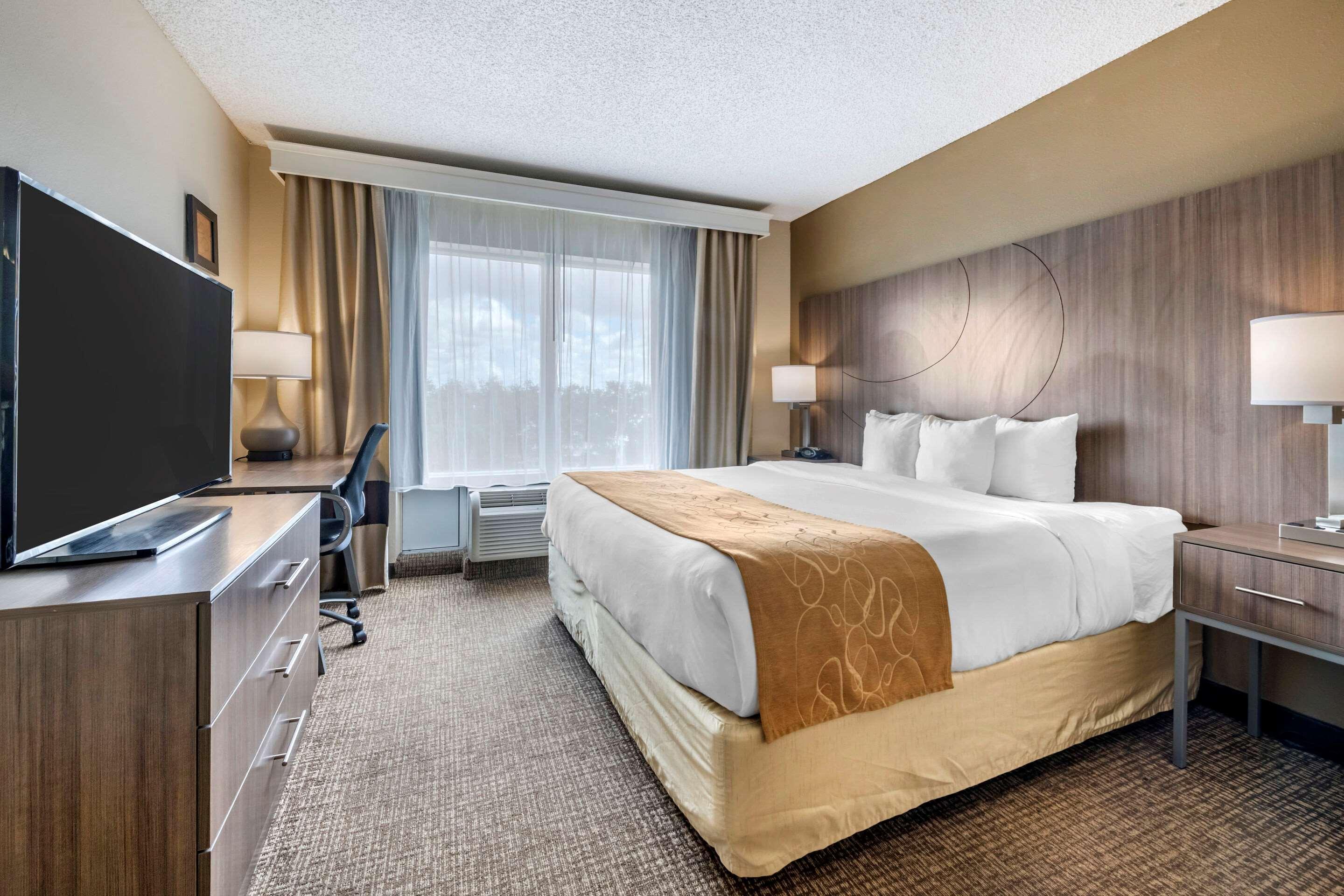 Comfort Sawgrass Hotel Tamarac