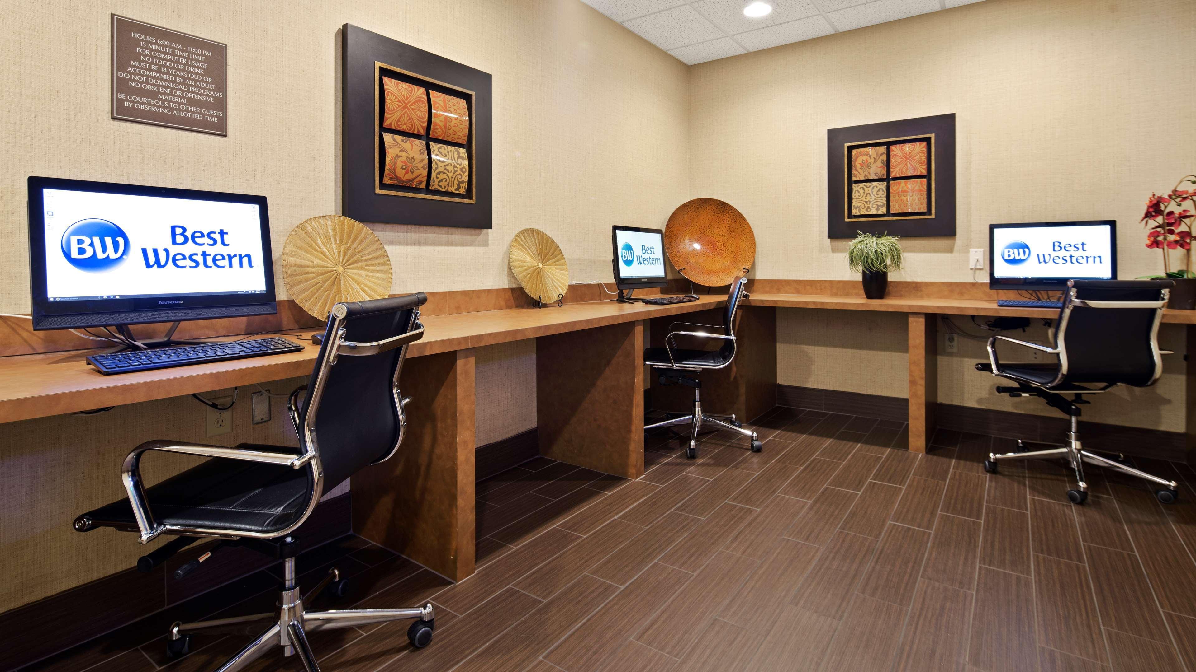 Hotel Western Downtown 3*