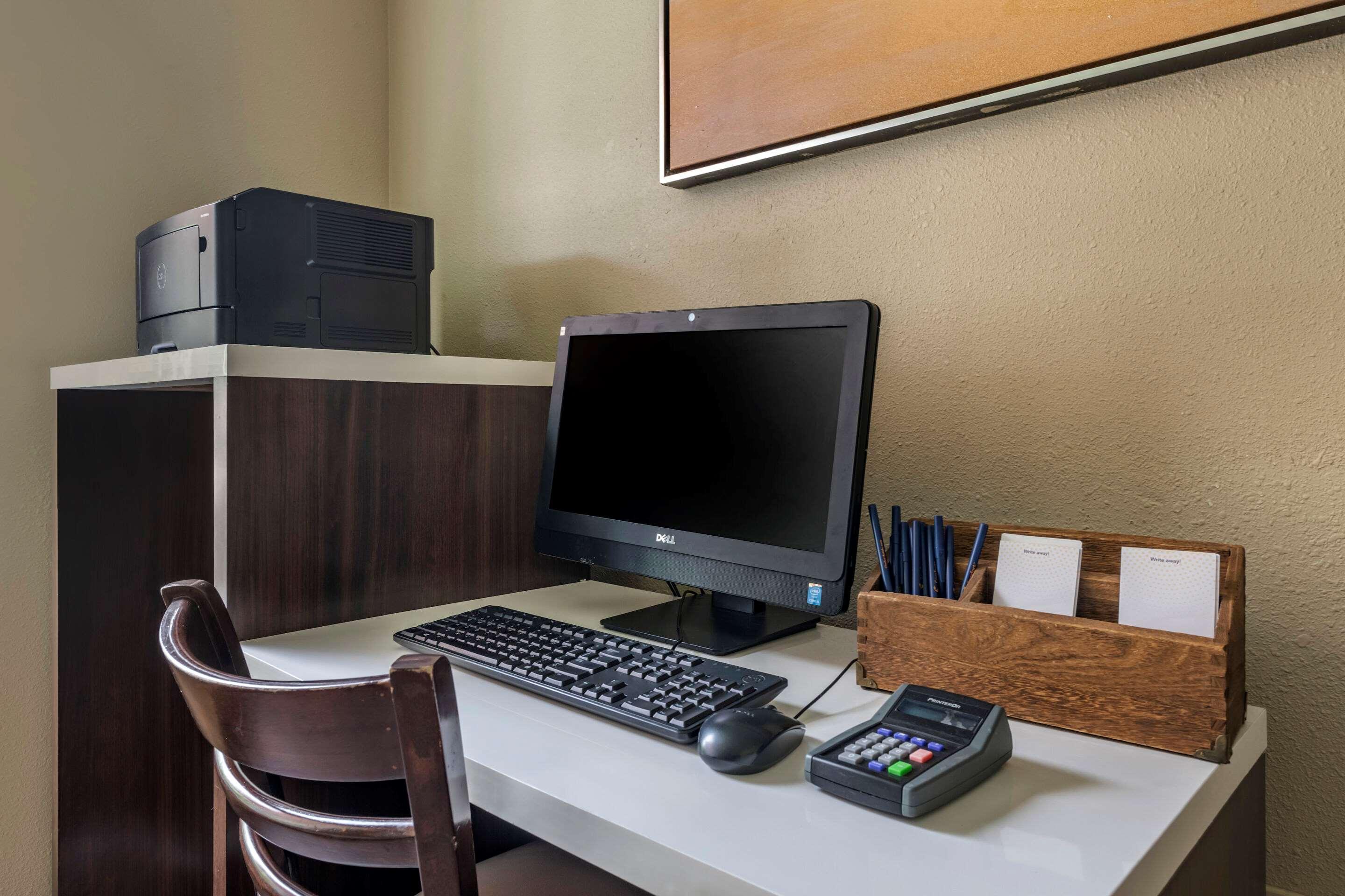 Comfort Sawgrass Hotel 3*