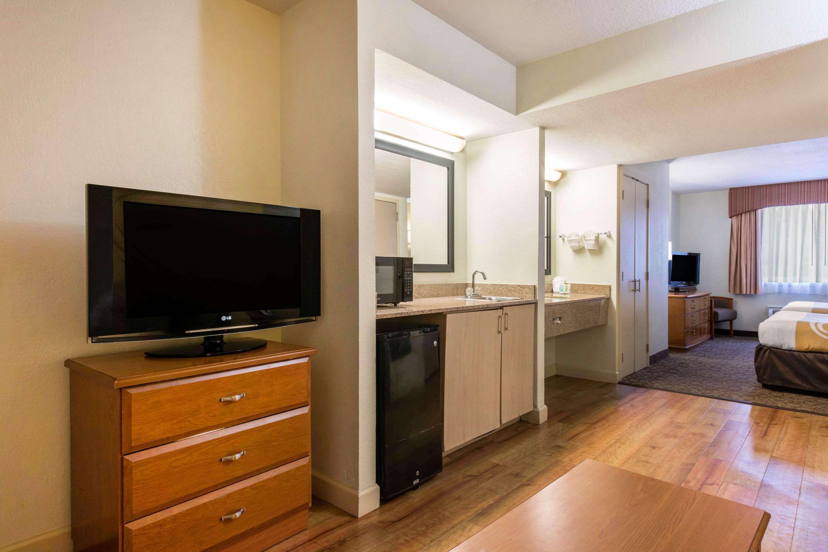 Hotel Spark By Hilton Near Universal 3*