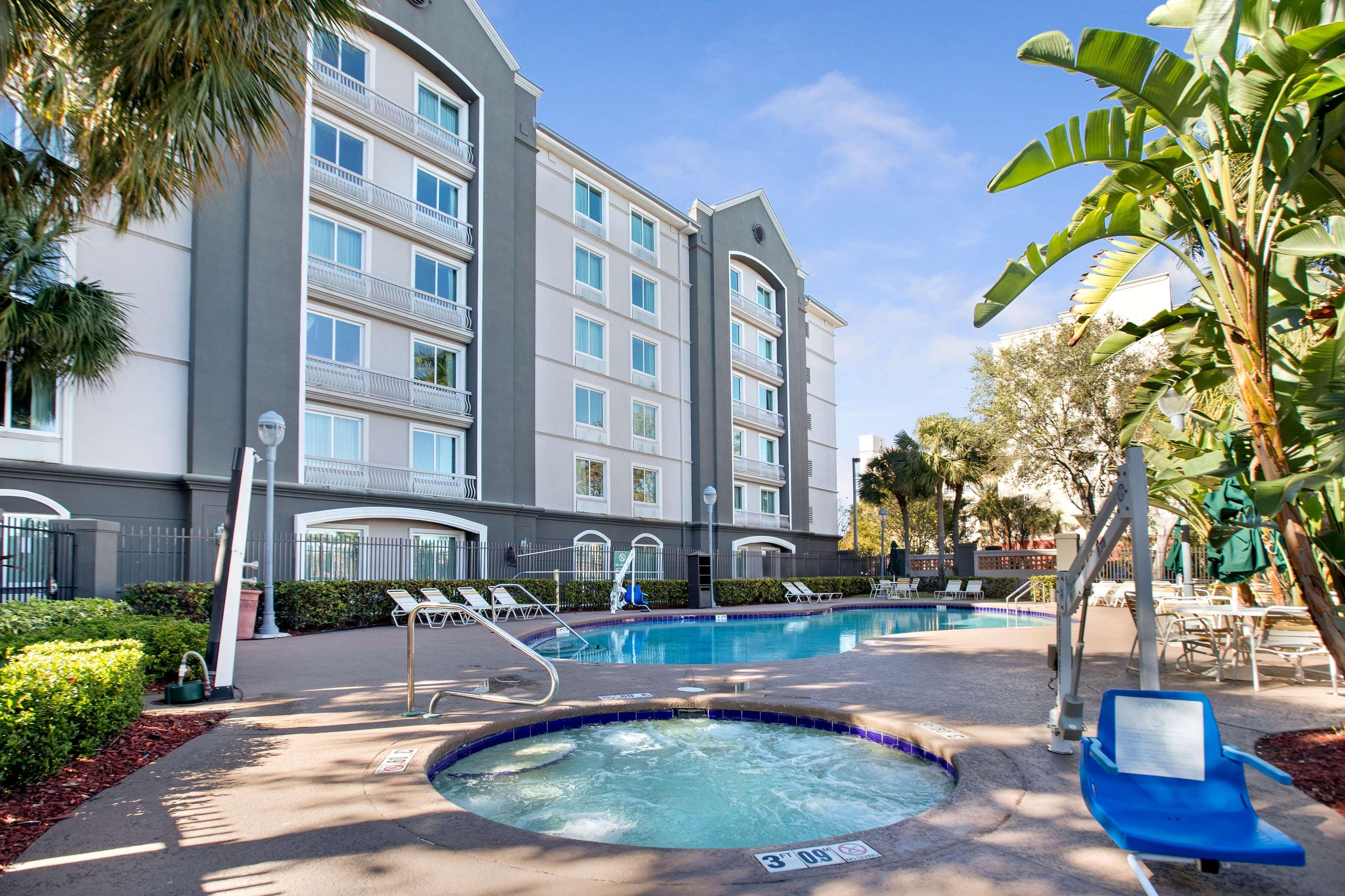 La Quinta By Wyndham Ft. Lauderdale Airport Hotel