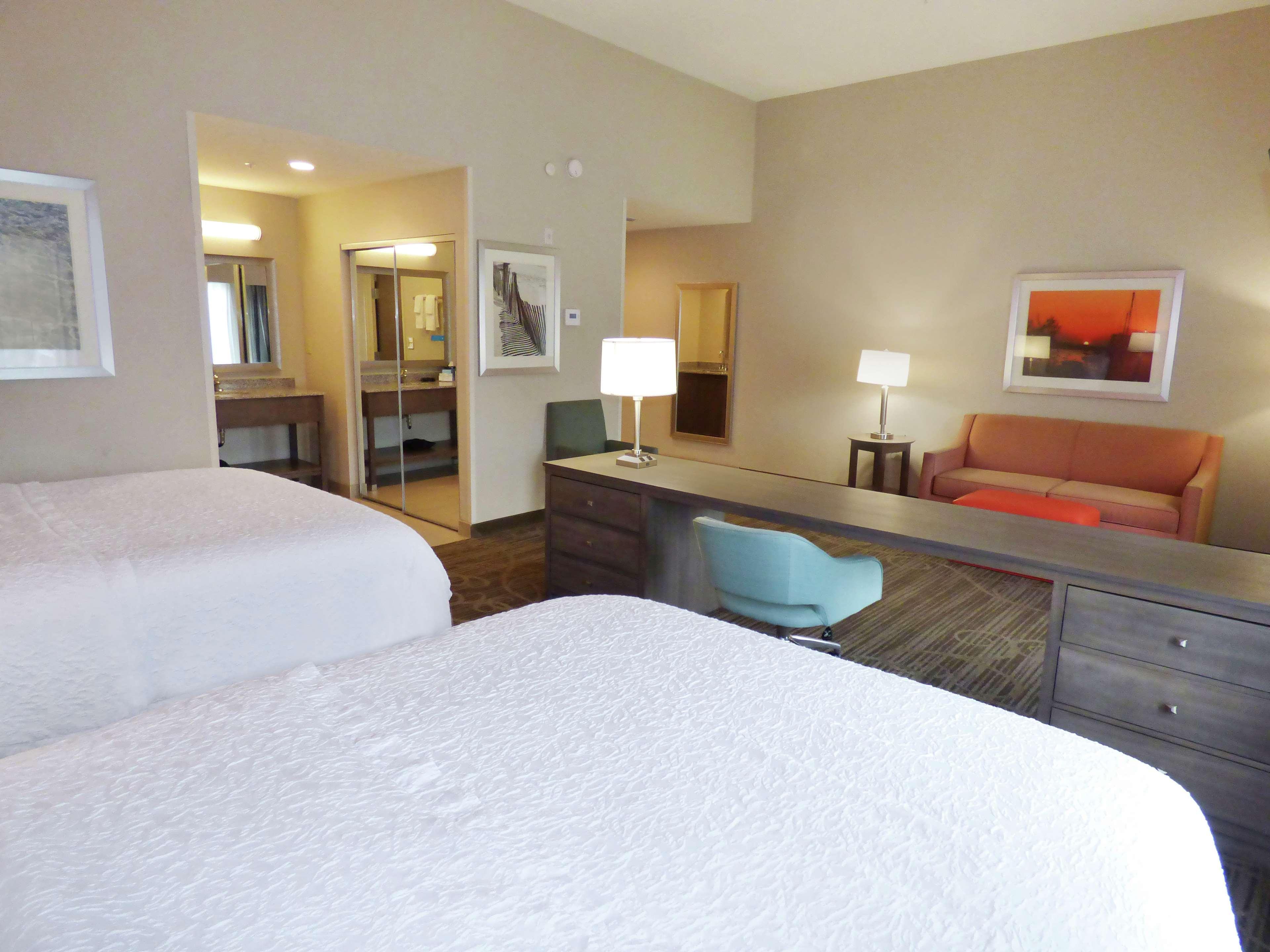 Hampton & Pensacola/i-10 Pine Forest Road 3* Pensacola