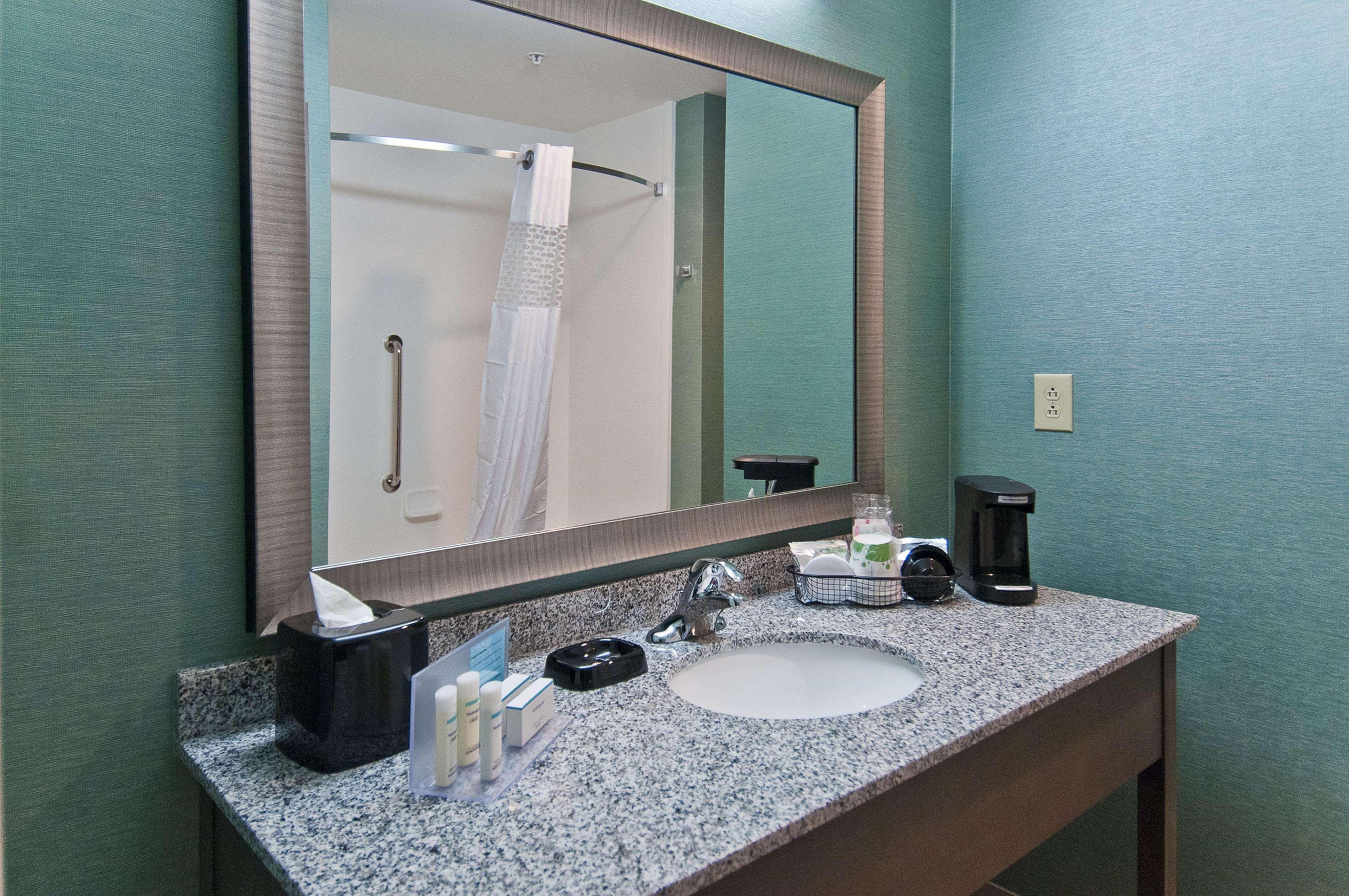 Hampton & Pensacola/i-10 Pine Forest Road 3* Pensacola
