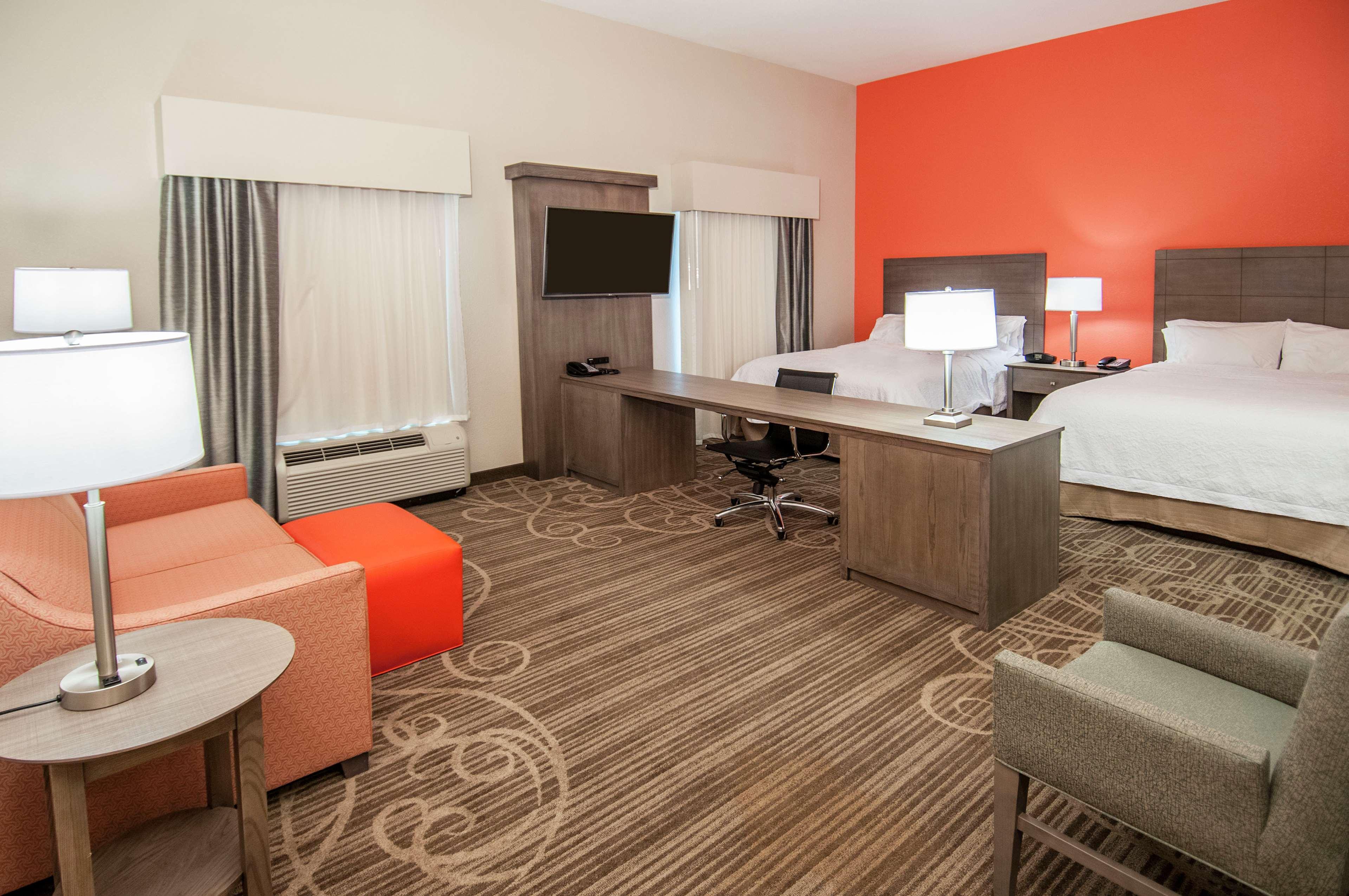 Hampton & Pensacola/i-10 Pine Forest Road Hotel 3*