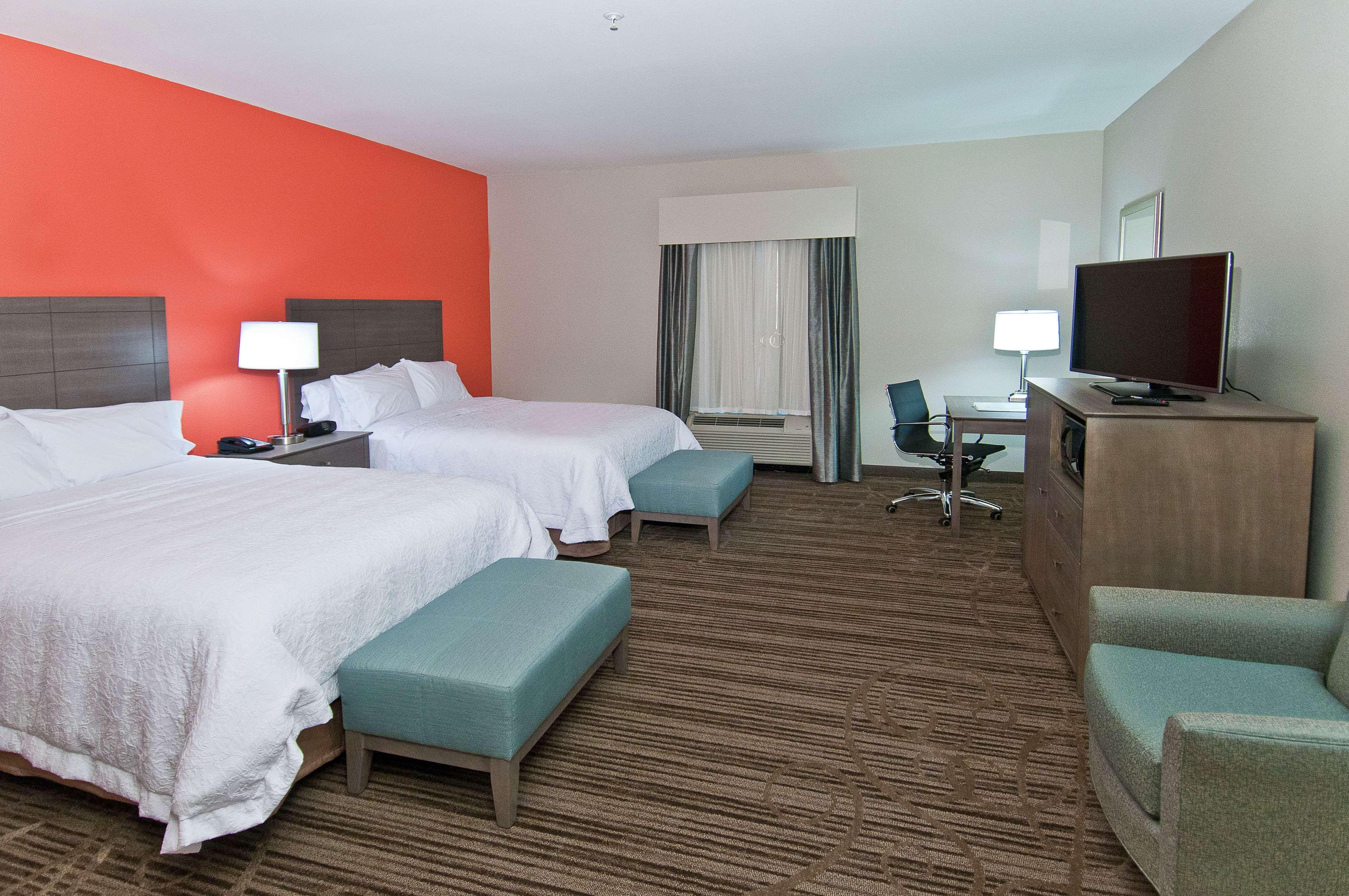 Hampton & Pensacola/i-10 Pine Forest Road Hotel 3*