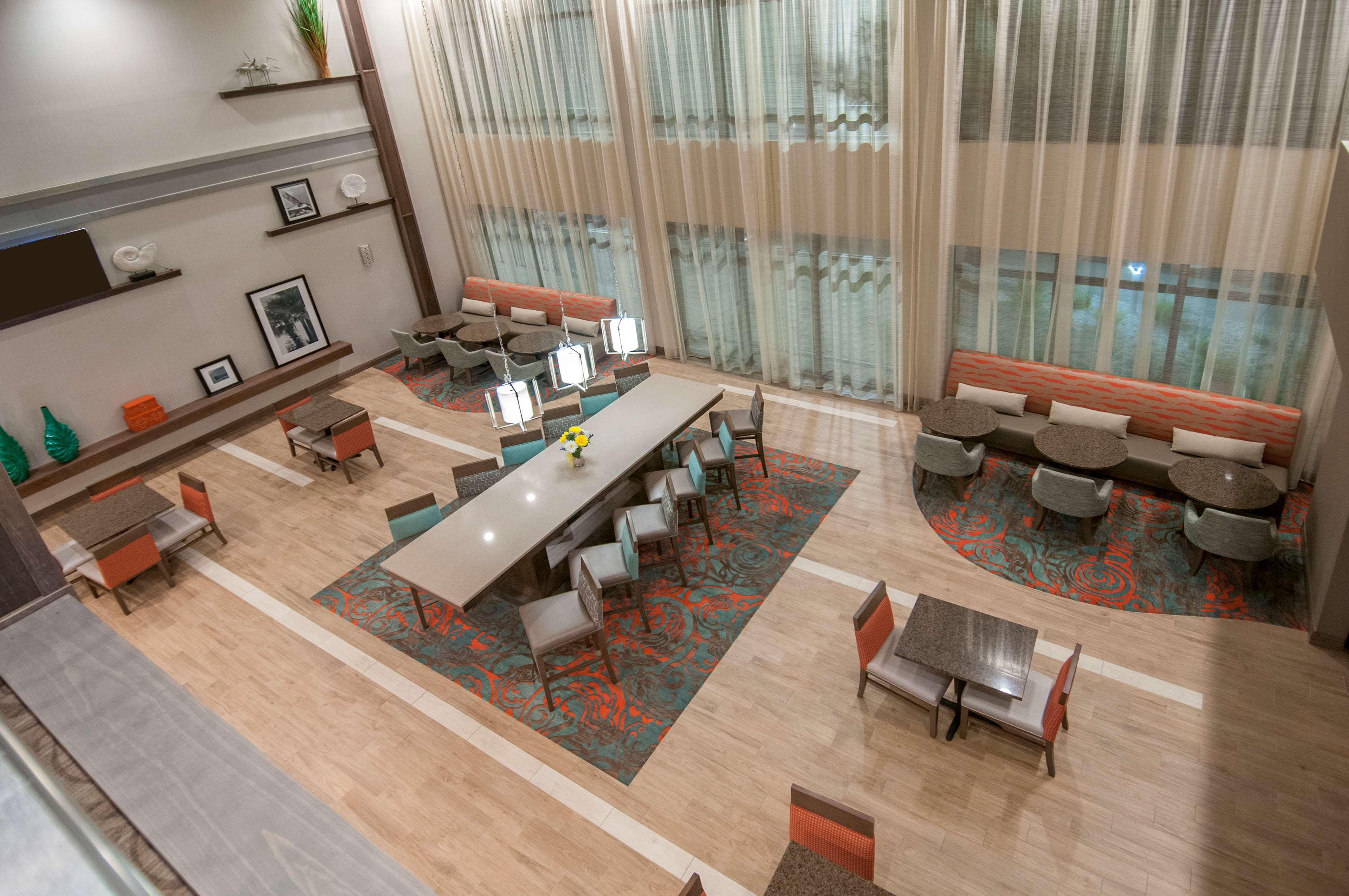 Hampton & Pensacola/i-10 Pine Forest Road Hotel