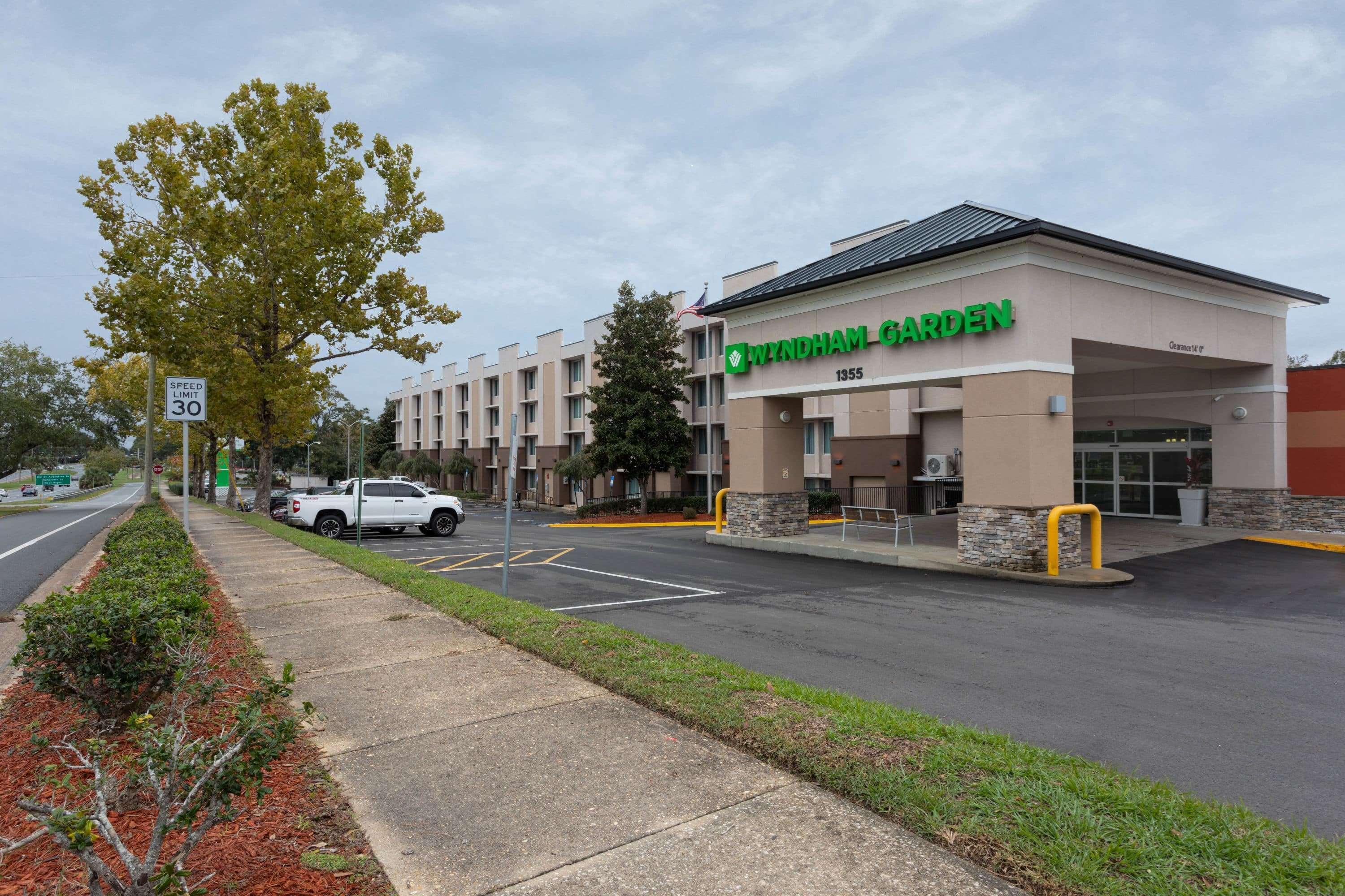 Hotel Wyndham Garden Capitol Near Fsu